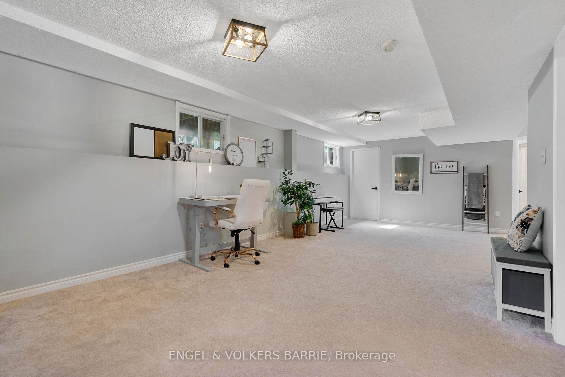 78 Leo Blvd