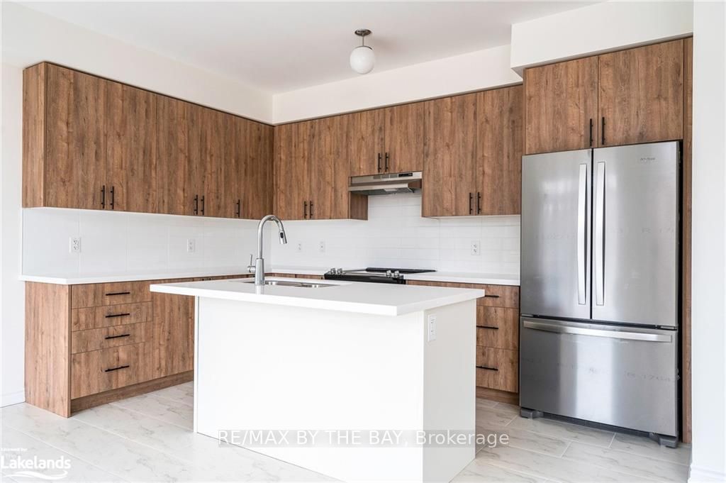 24 Simona Ave