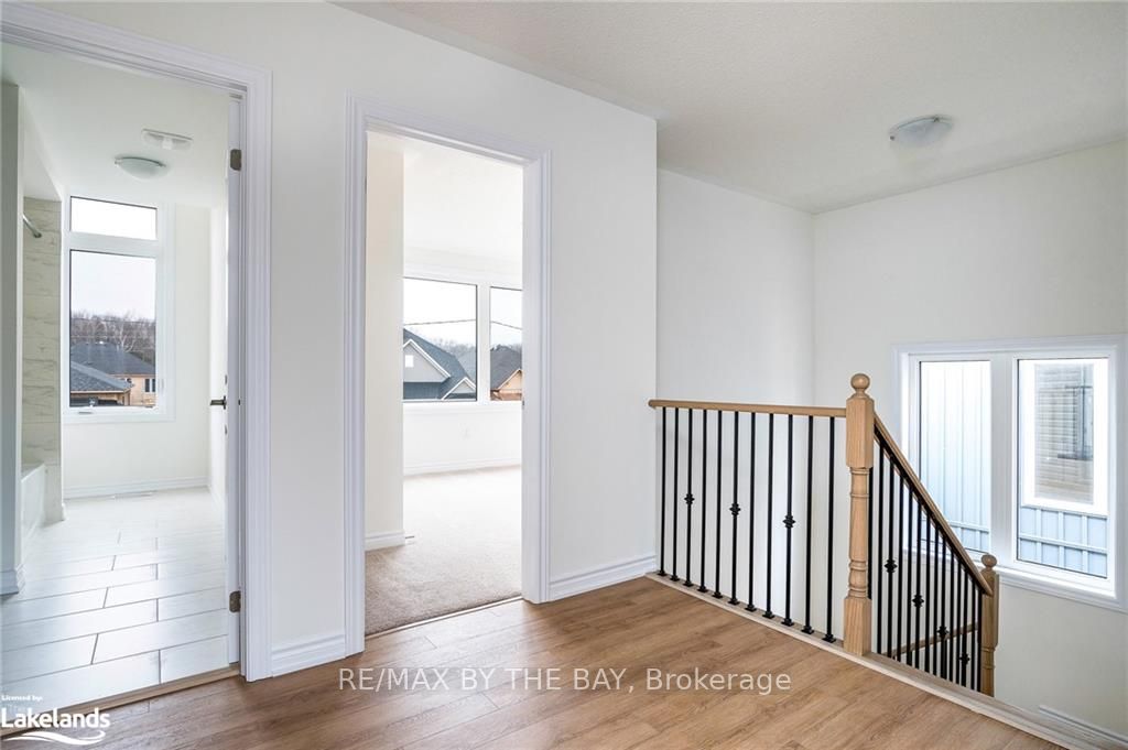 24 Simona Ave