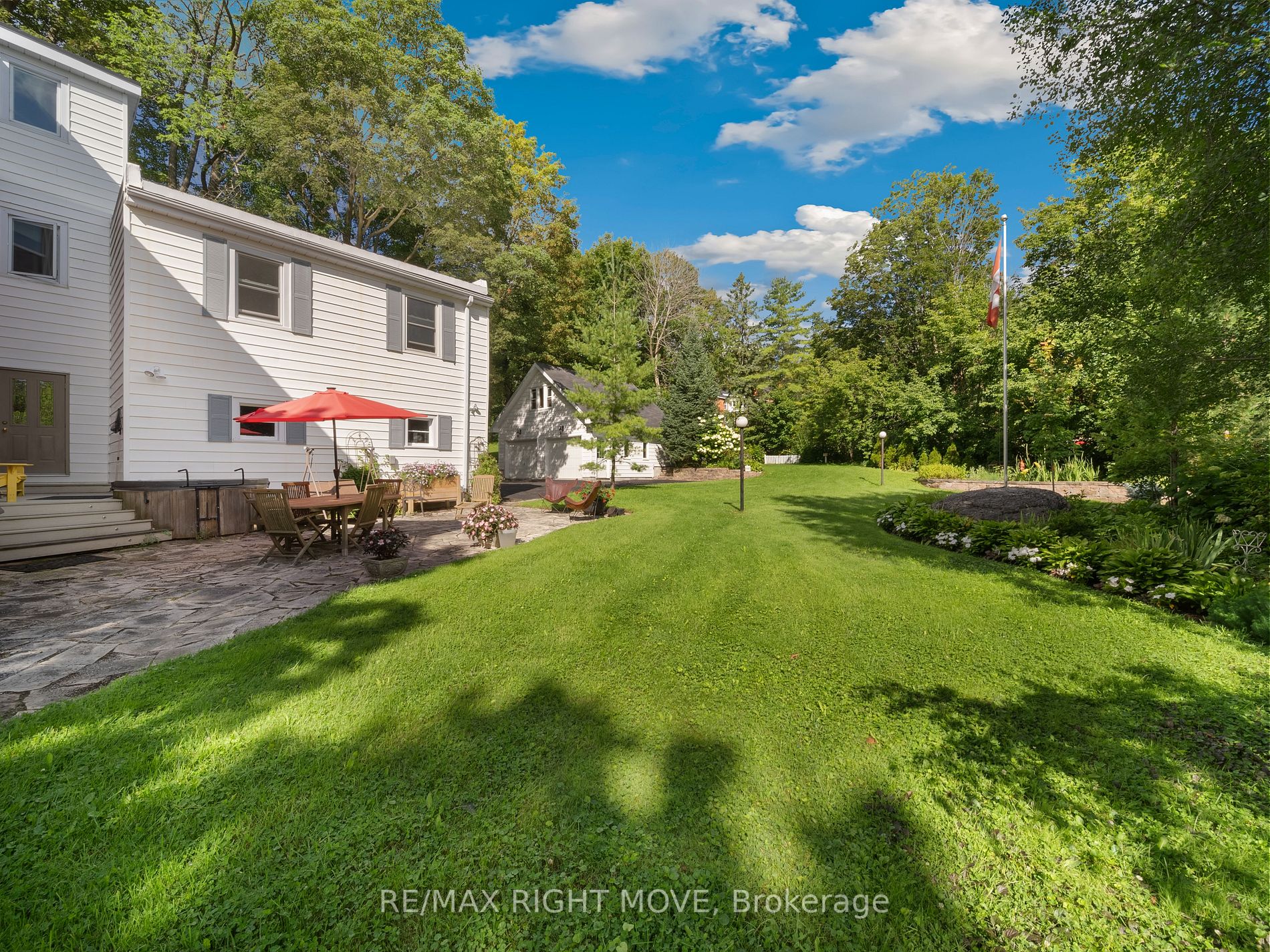 68 Tecumseth St