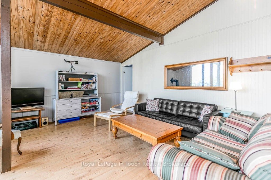 Listing S6740806 - Large Photo # 22