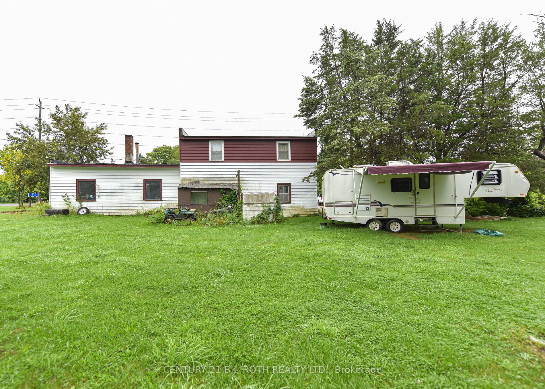 837 Memorial Ave