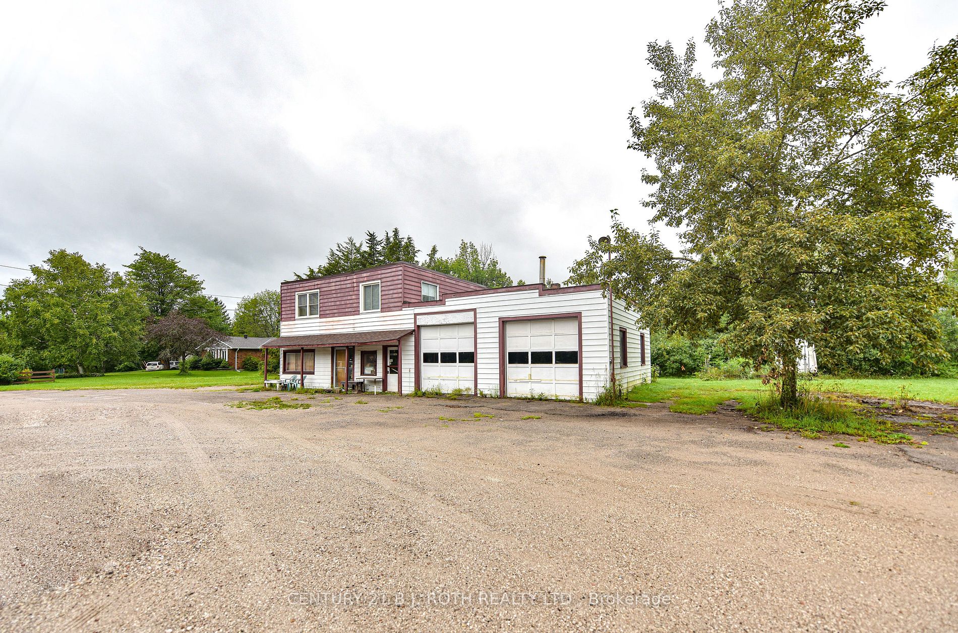 837 Memorial Ave