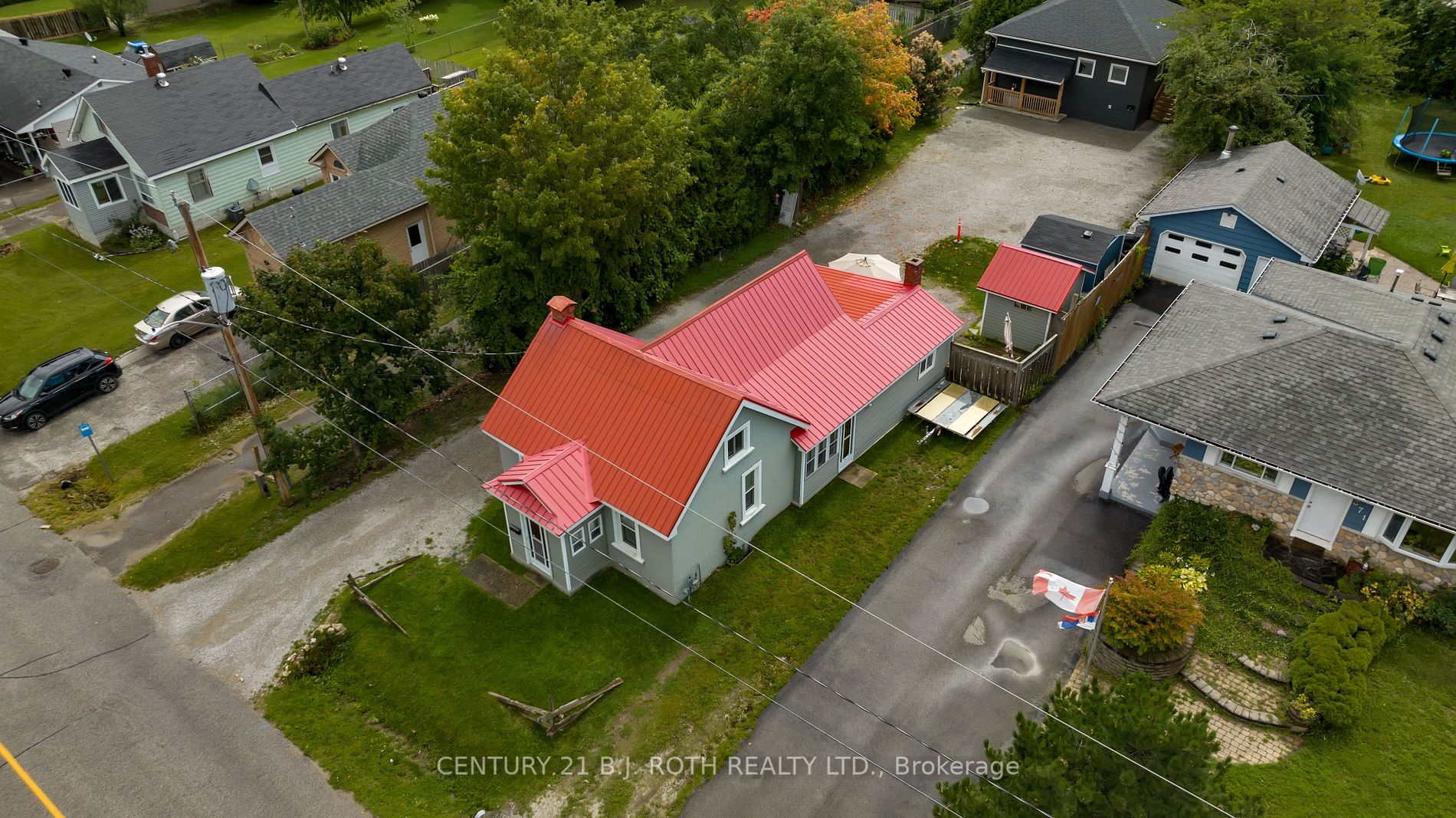 369 Mississaga St W