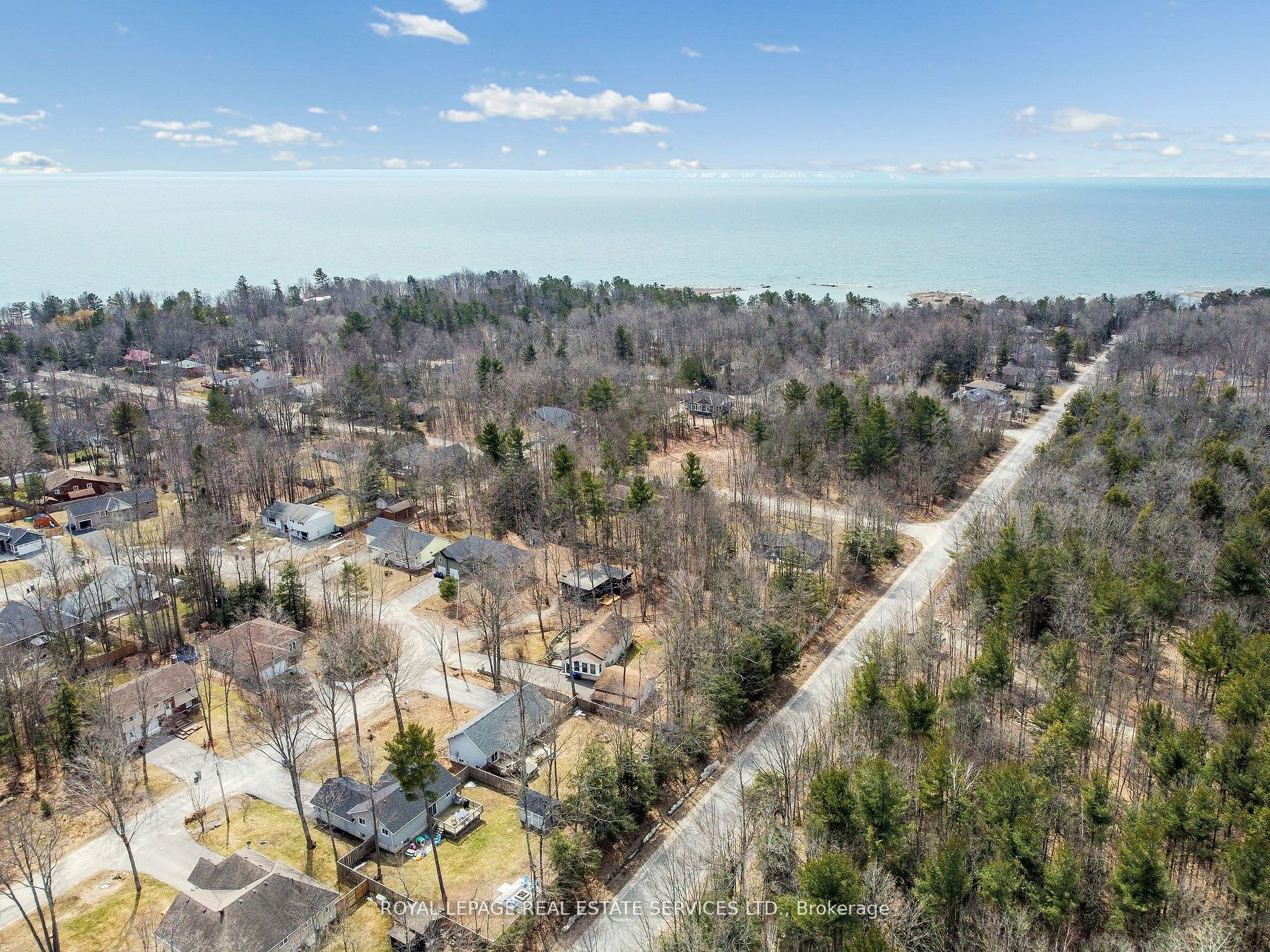 37 St. Laurent Boulevard S