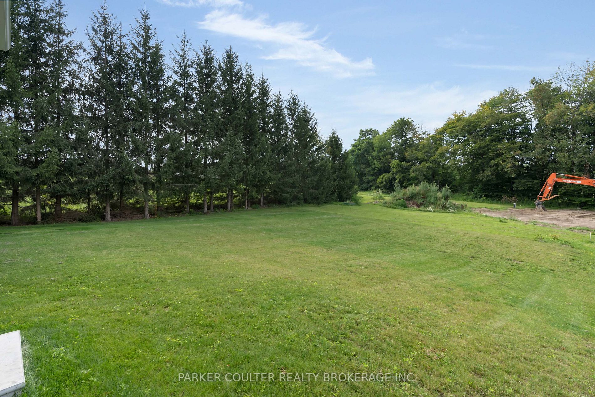 366 Moonstone Rd E