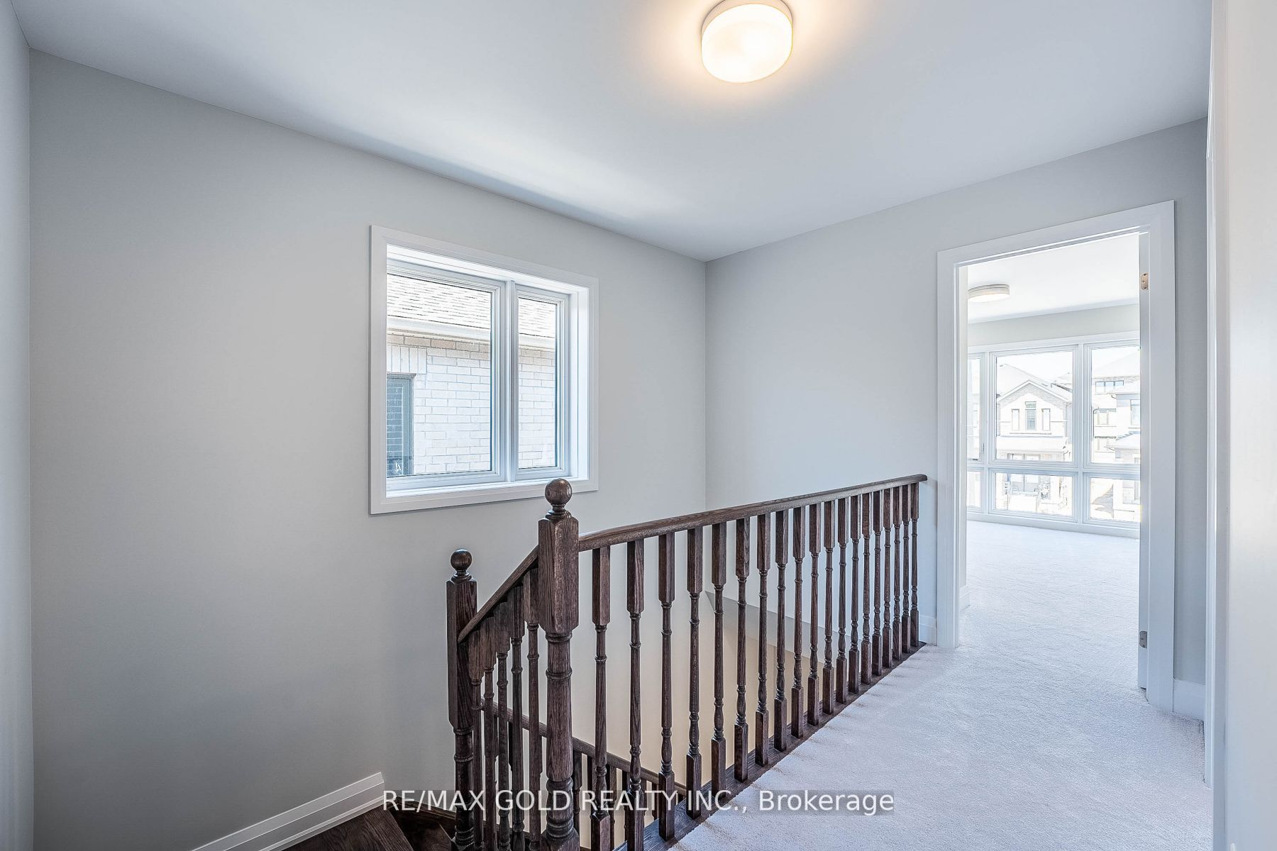 18 Sweet Cicely St