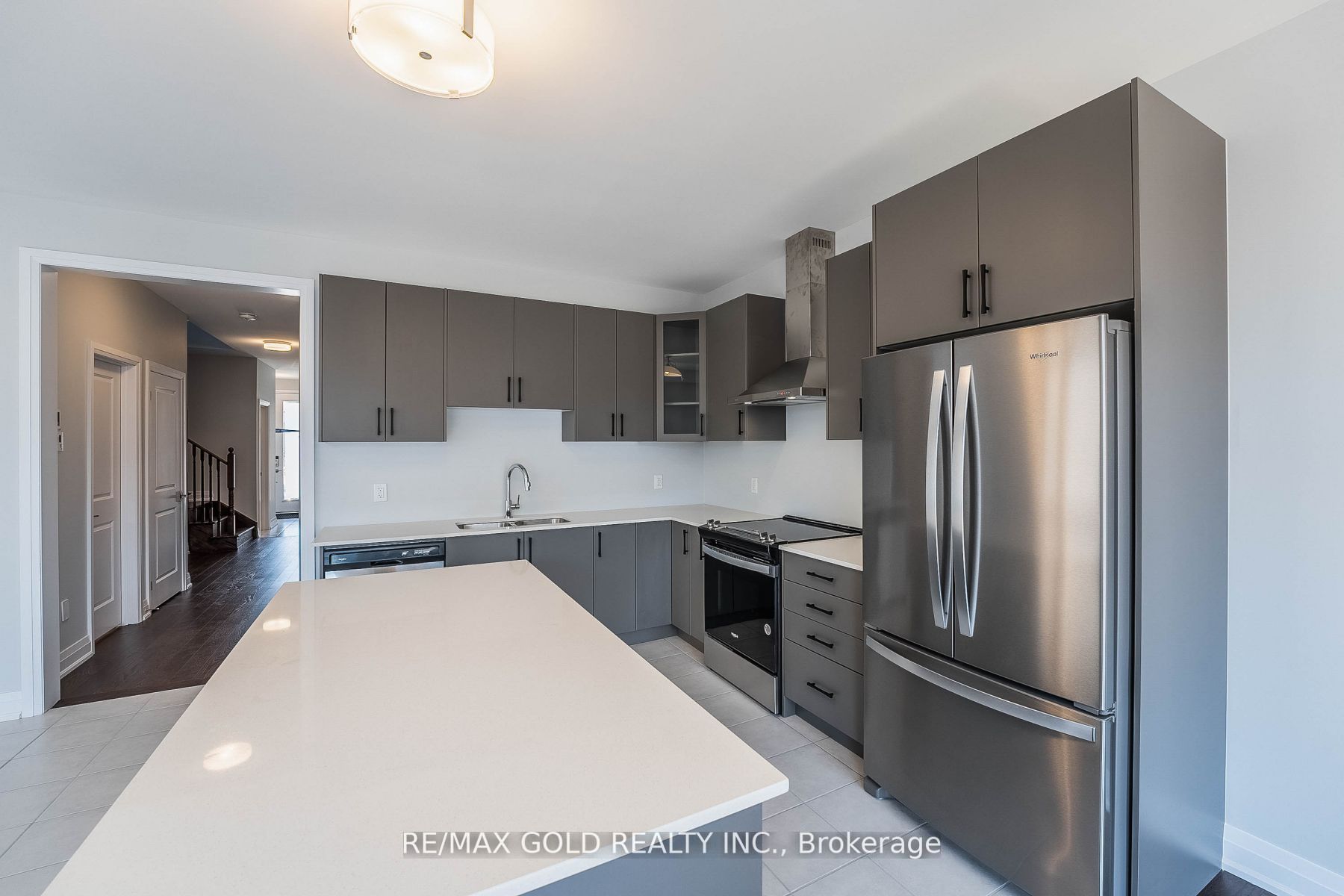 18 Sweet Cicely St