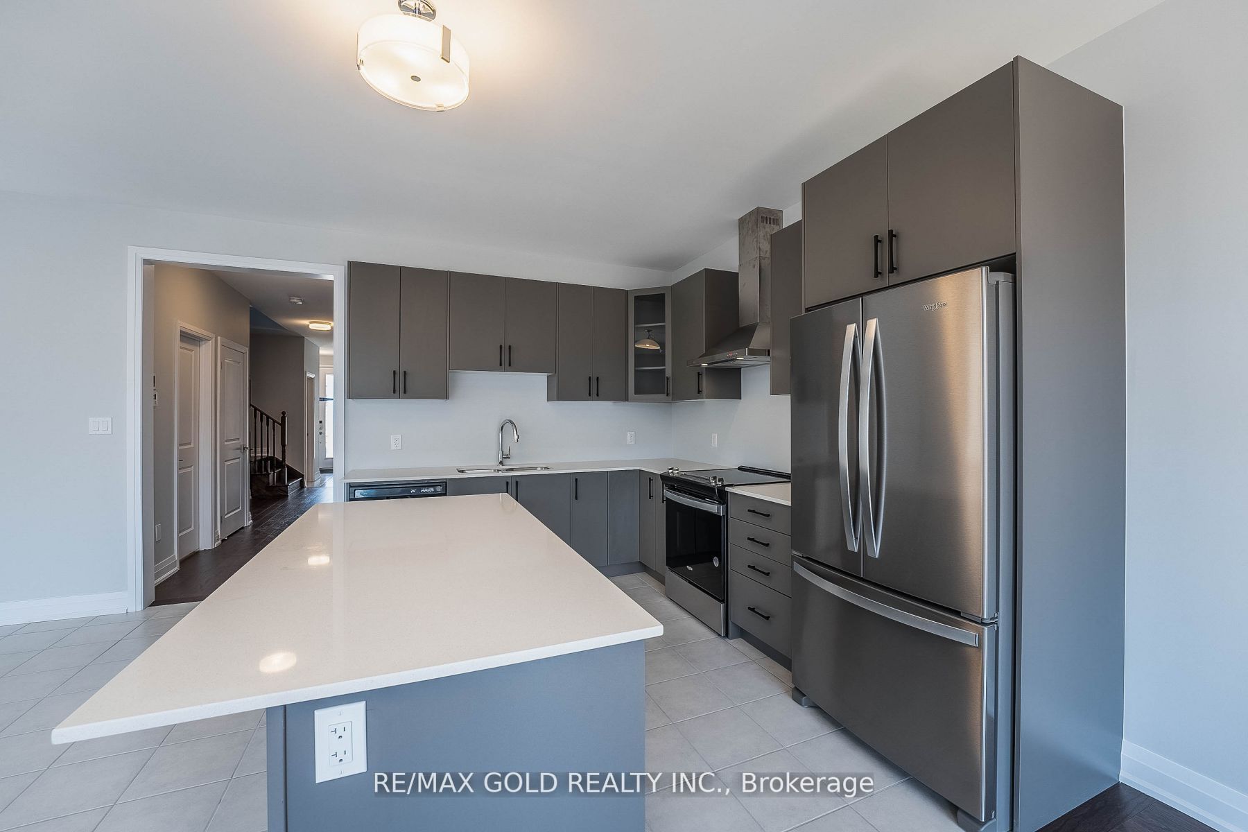 18 Sweet Cicely St