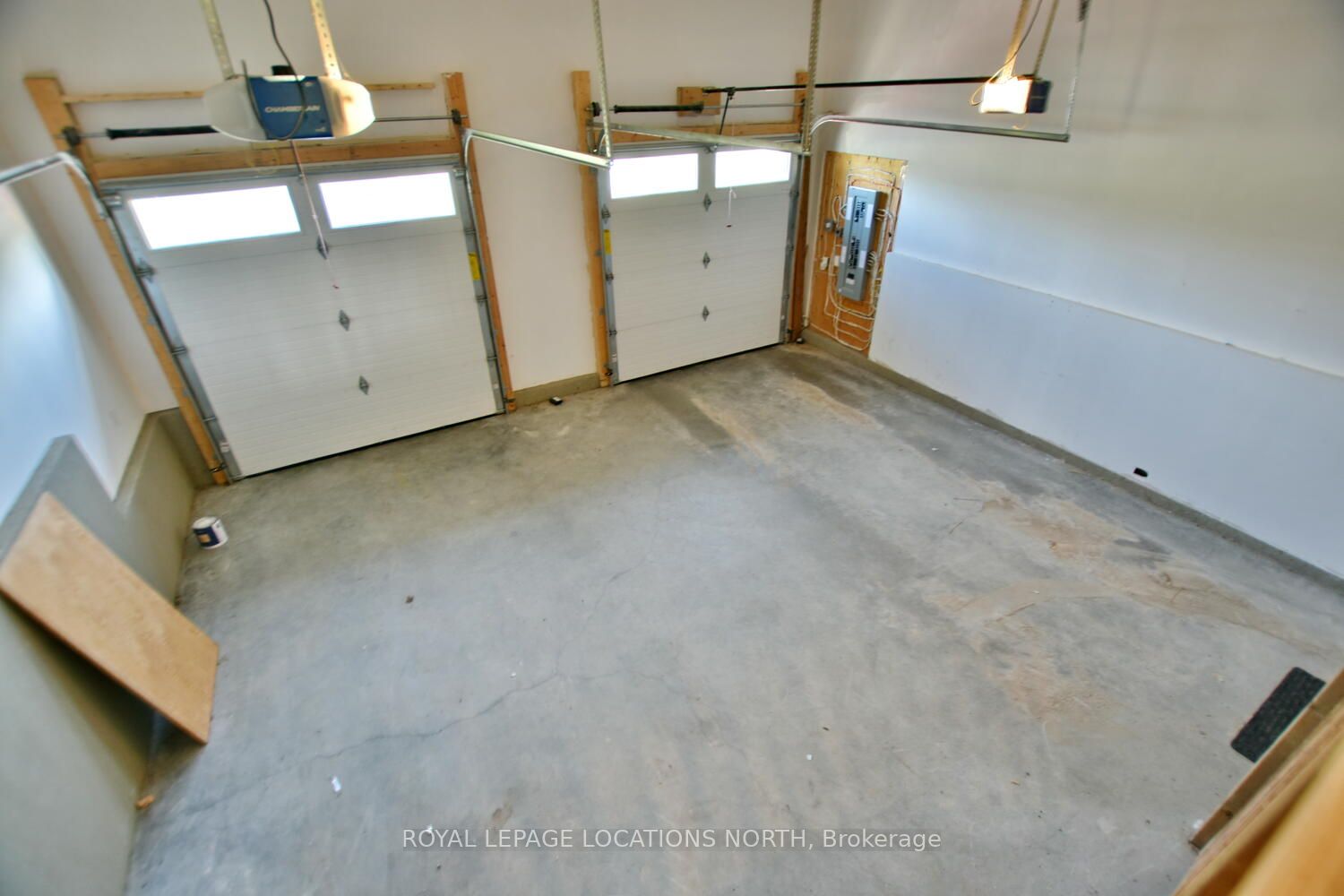 9789 Beachwood Rd