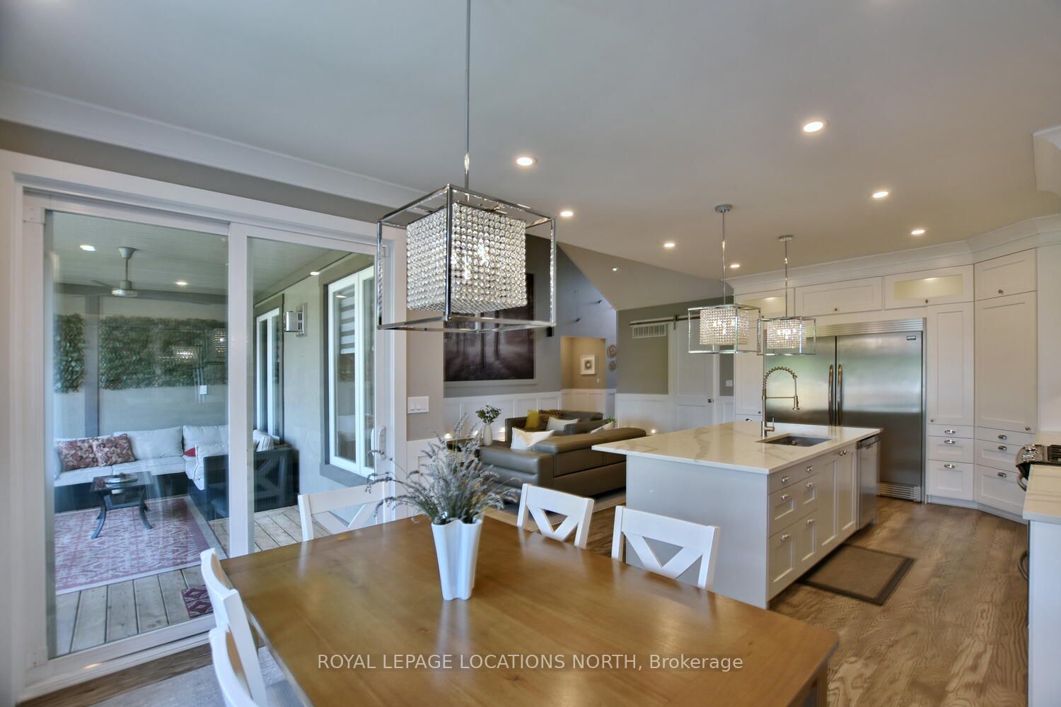 9789 Beachwood Rd