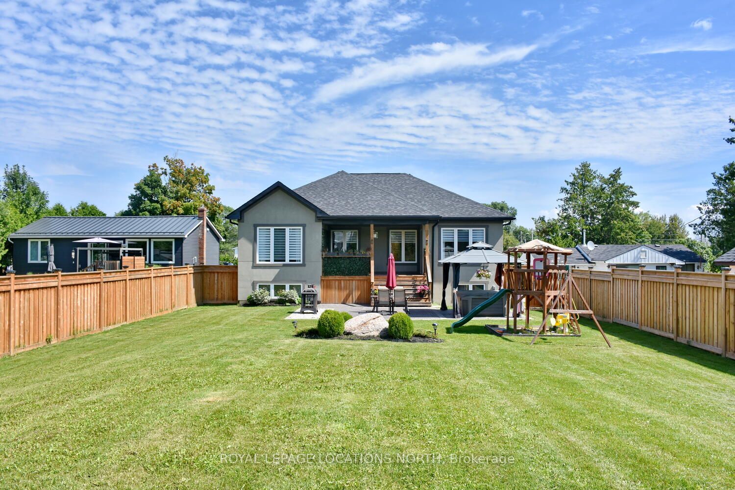 9789 Beachwood Rd