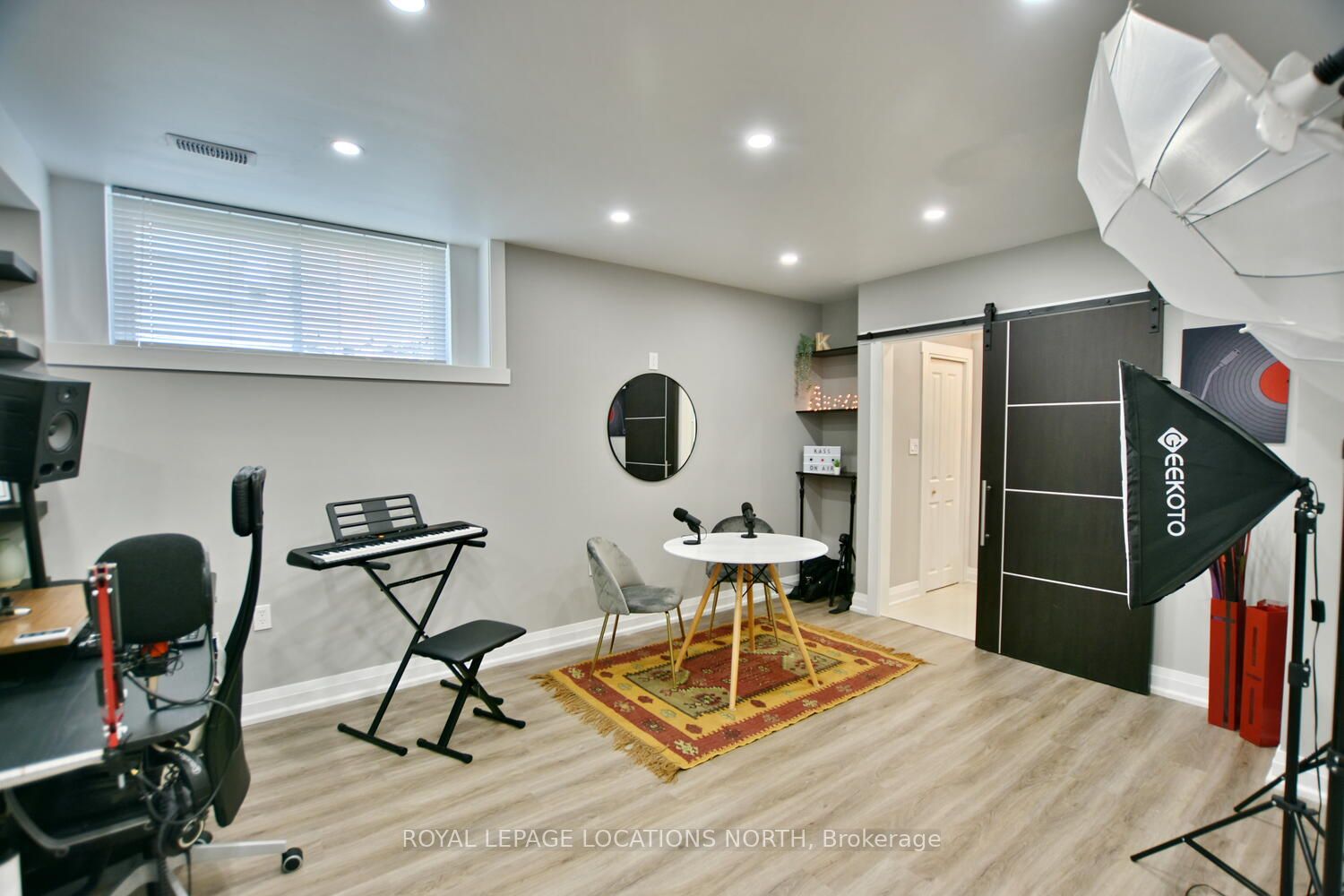 9789 Beachwood Rd