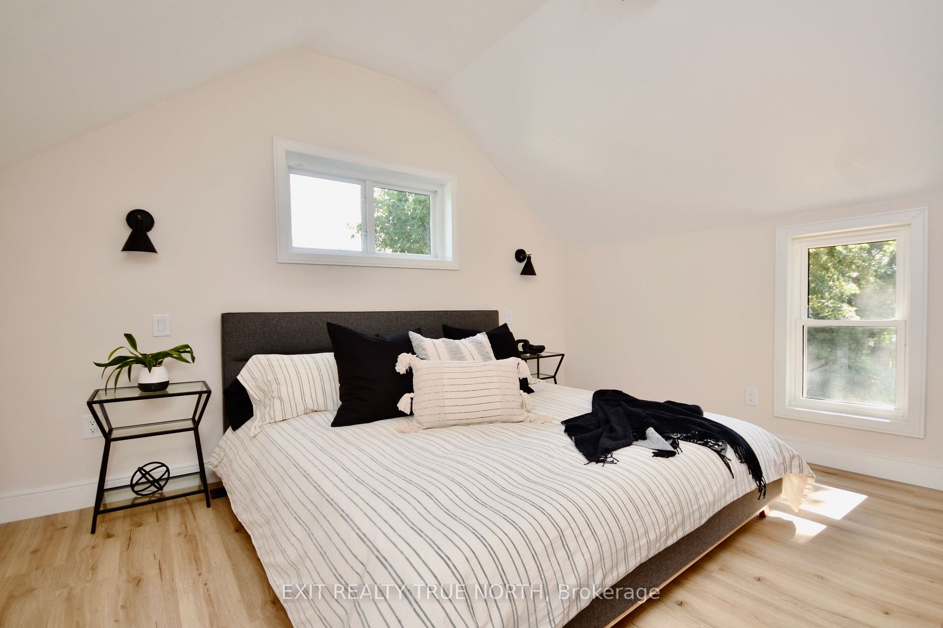 109 Dunlop St
