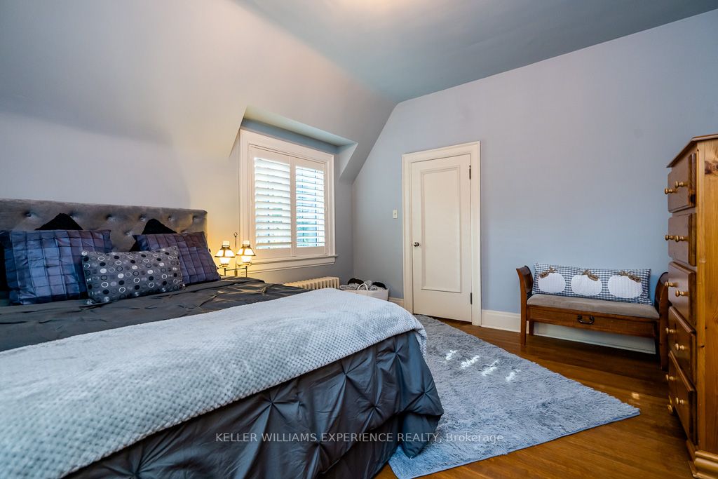 Listing S6749950 - Large Photo # 30