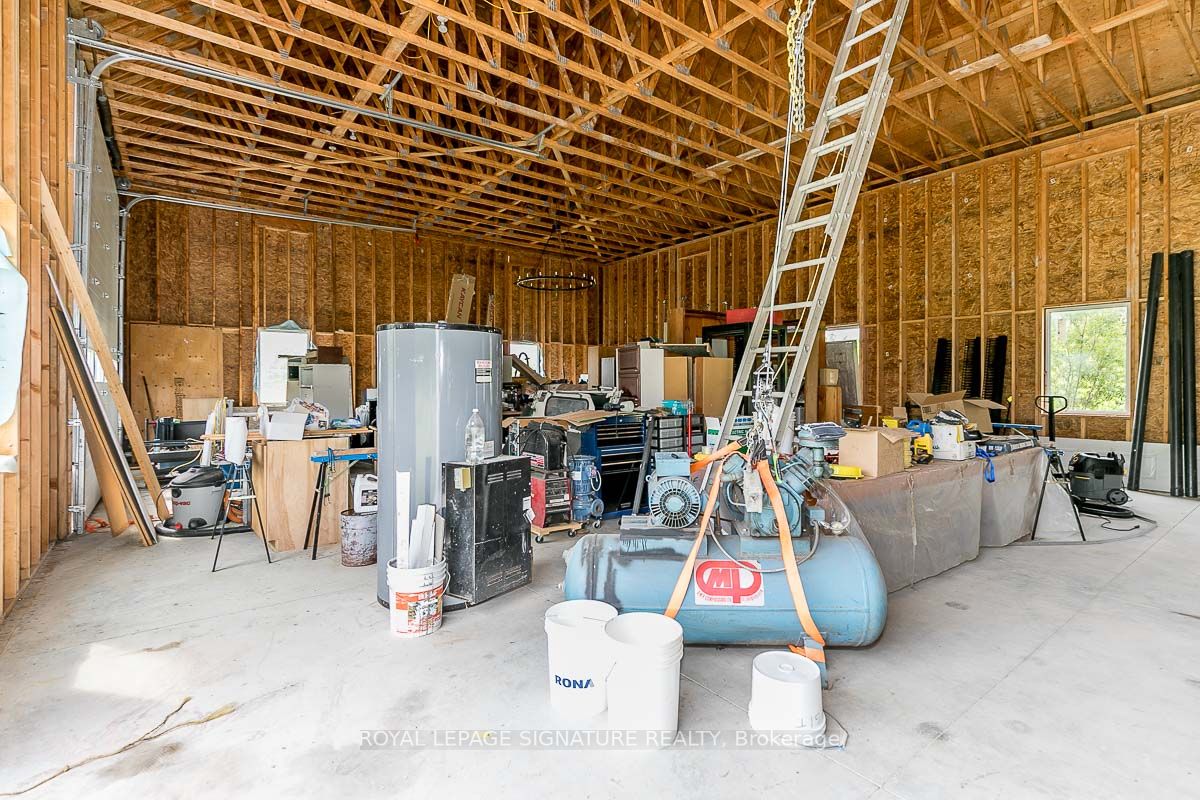 209 15/16 Sideroad