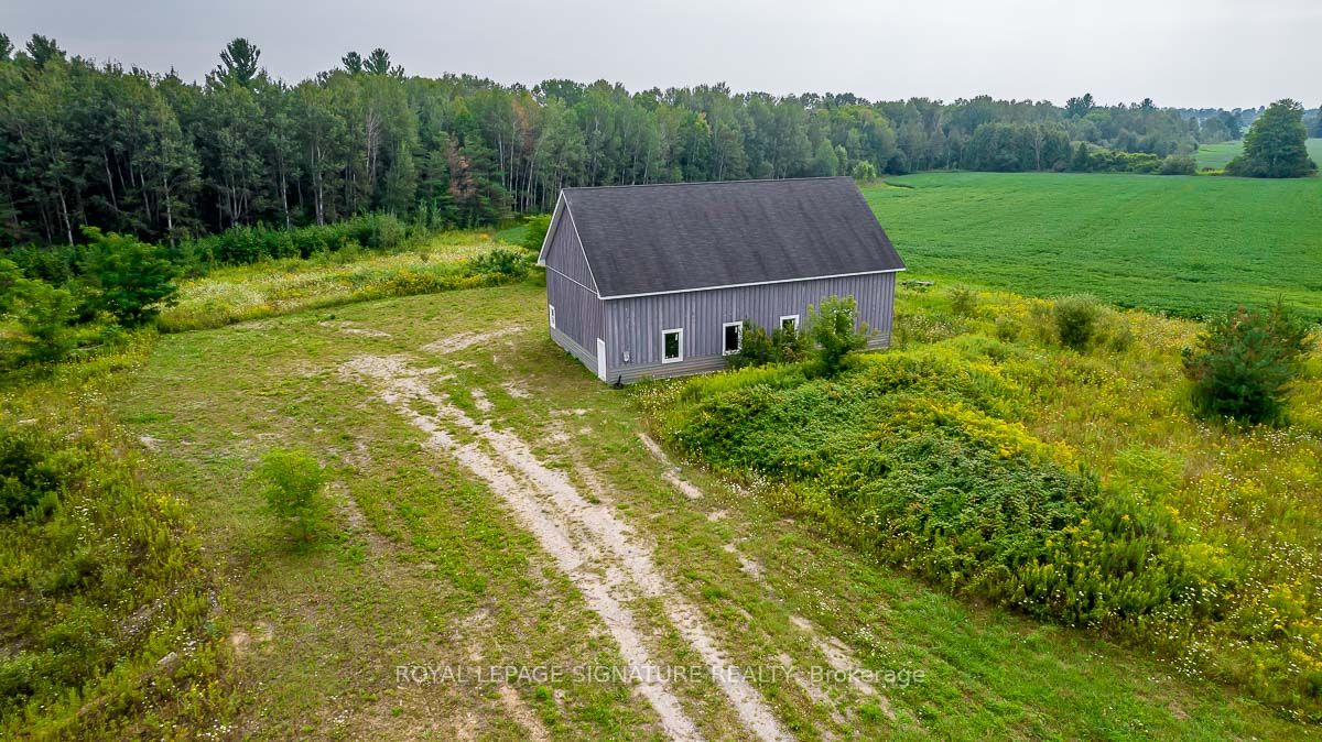 209 15/16 Sideroad