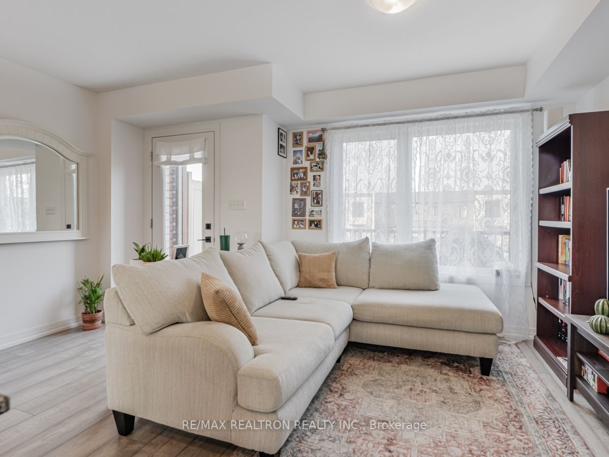 113 Fairlane Ave