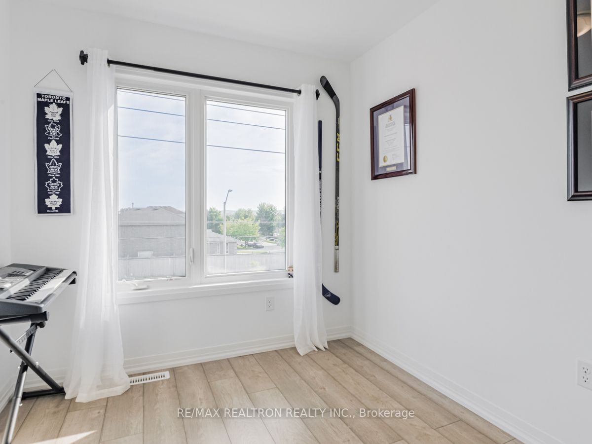 113 Fairlane Ave