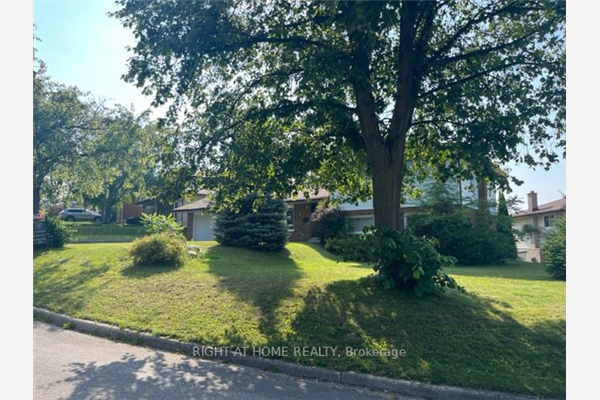 8 Peacock Lane, Barrie