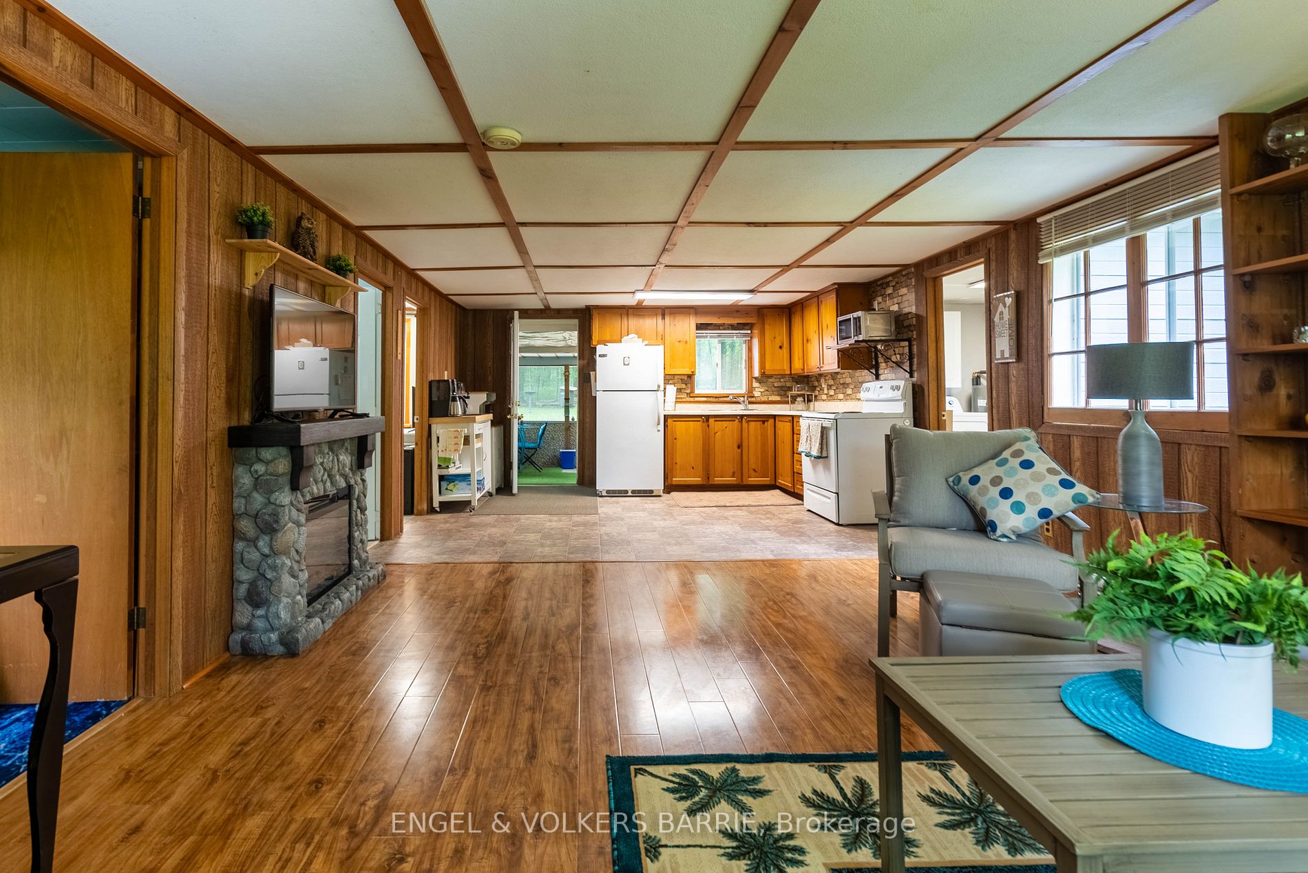 Listing S6752130 - Large Photo # 8