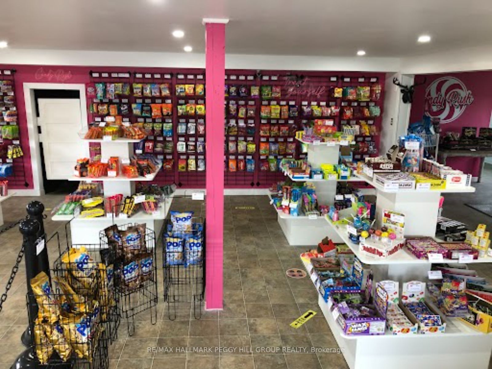 8903 Hwy 11 N