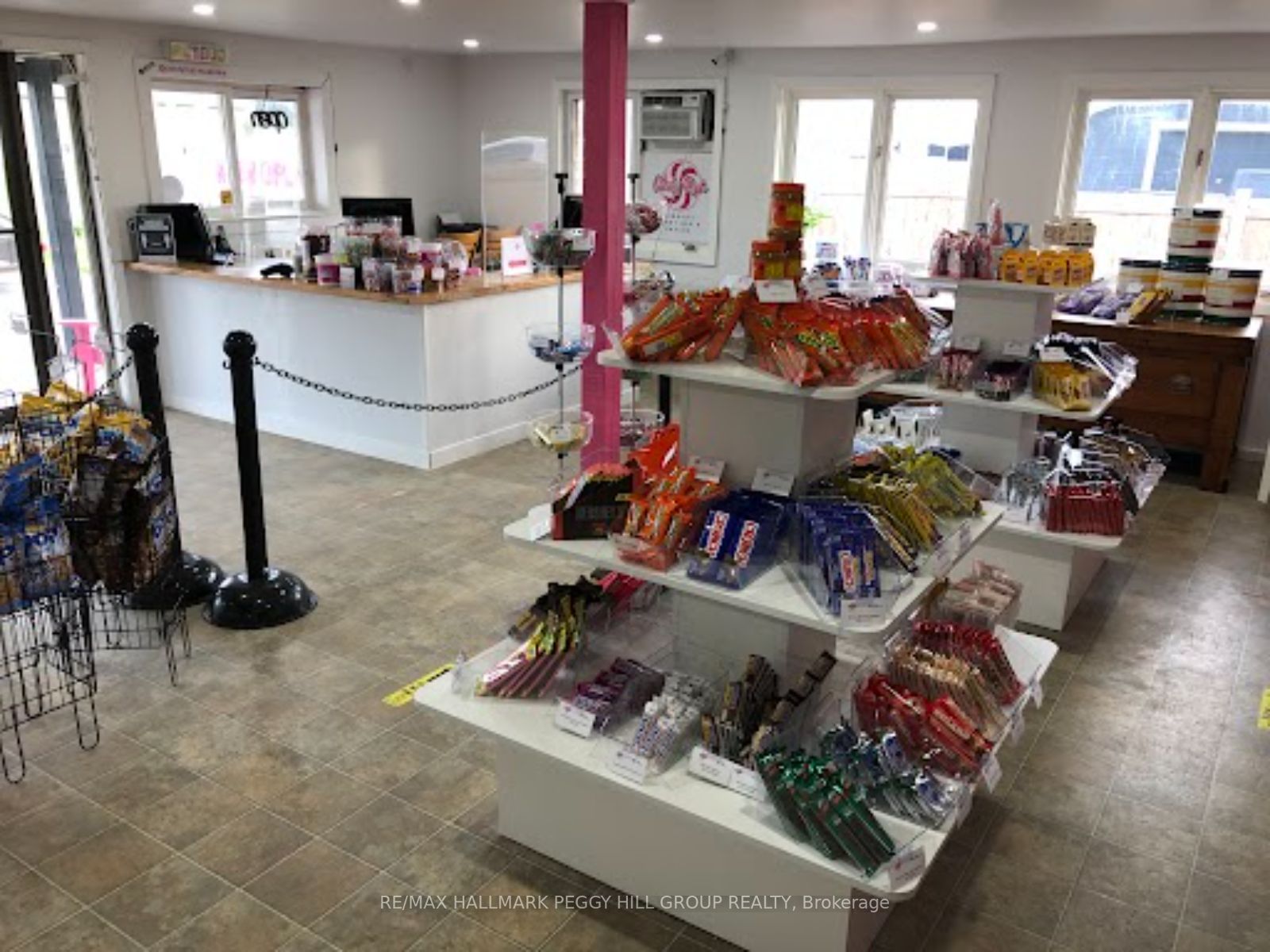 8903 Hwy 11 N