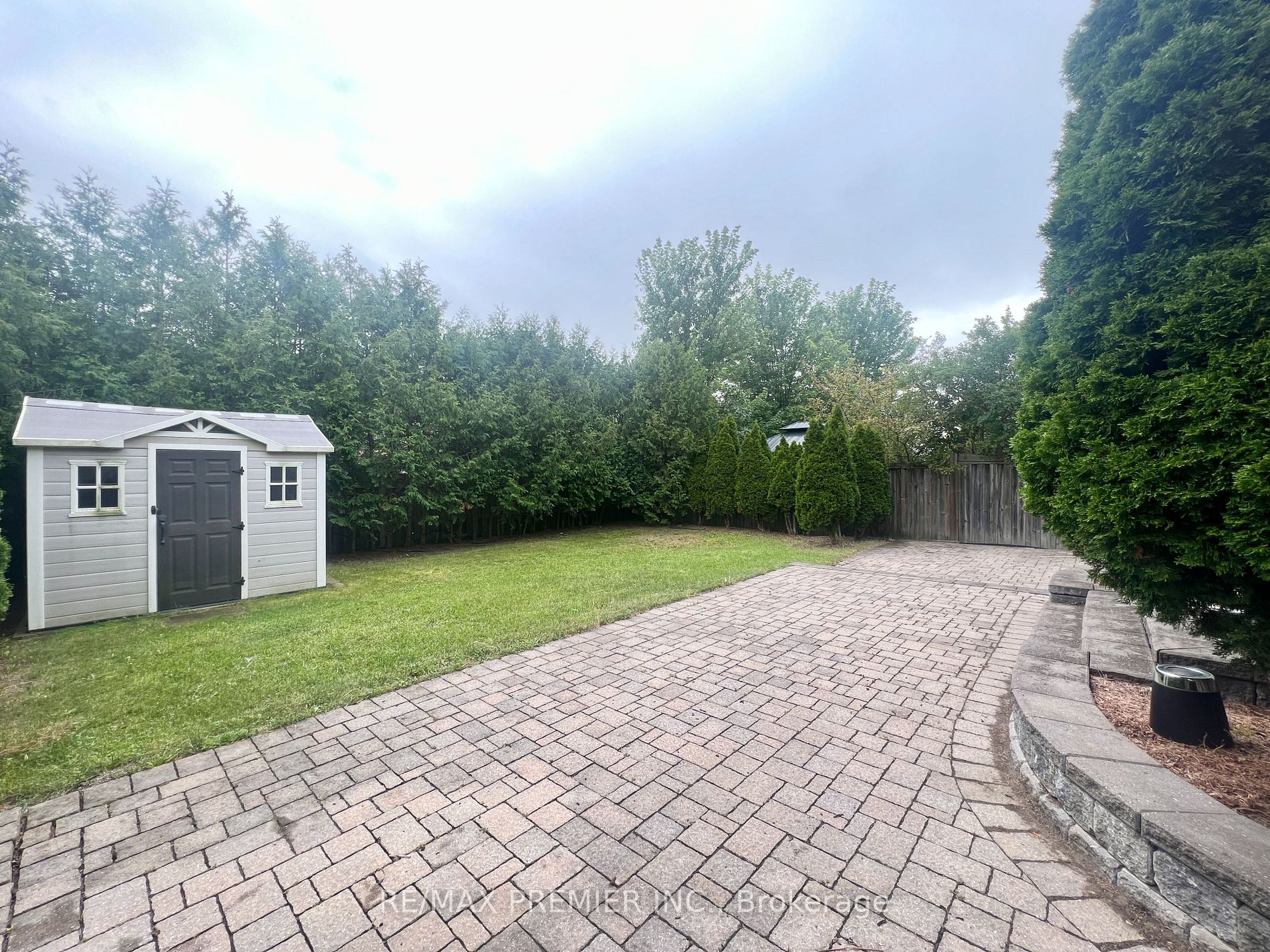 13 Oakside Court