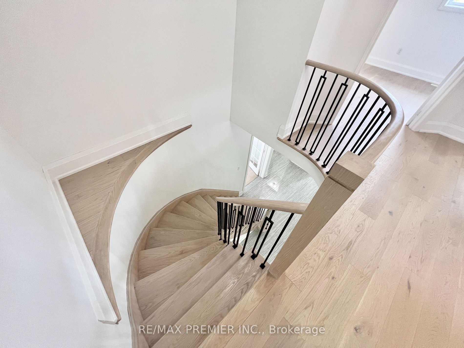 13 Oakside Court