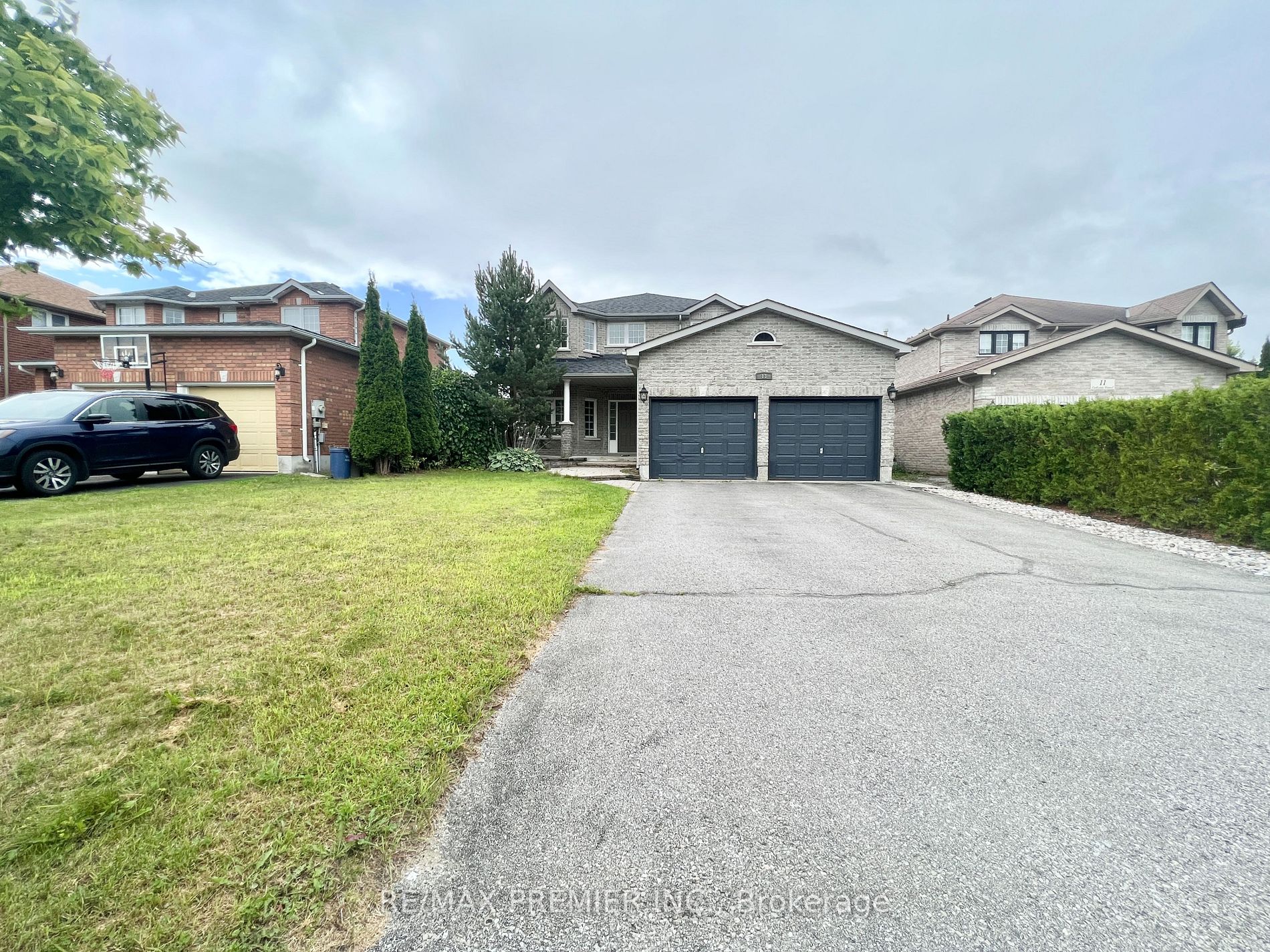 13 Oakside Court