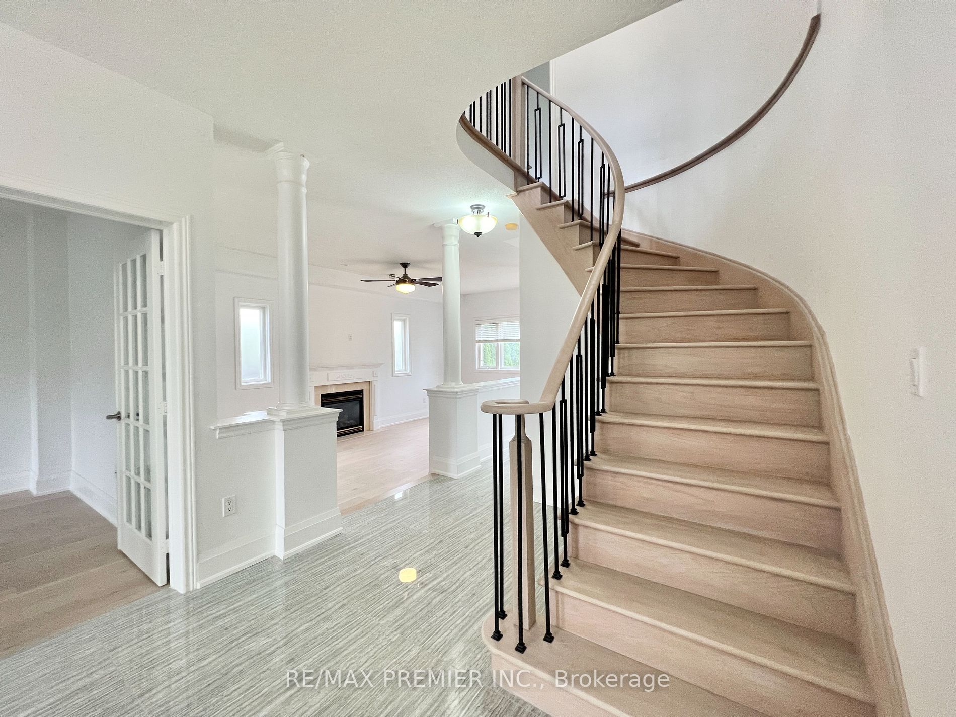 13 Oakside Court