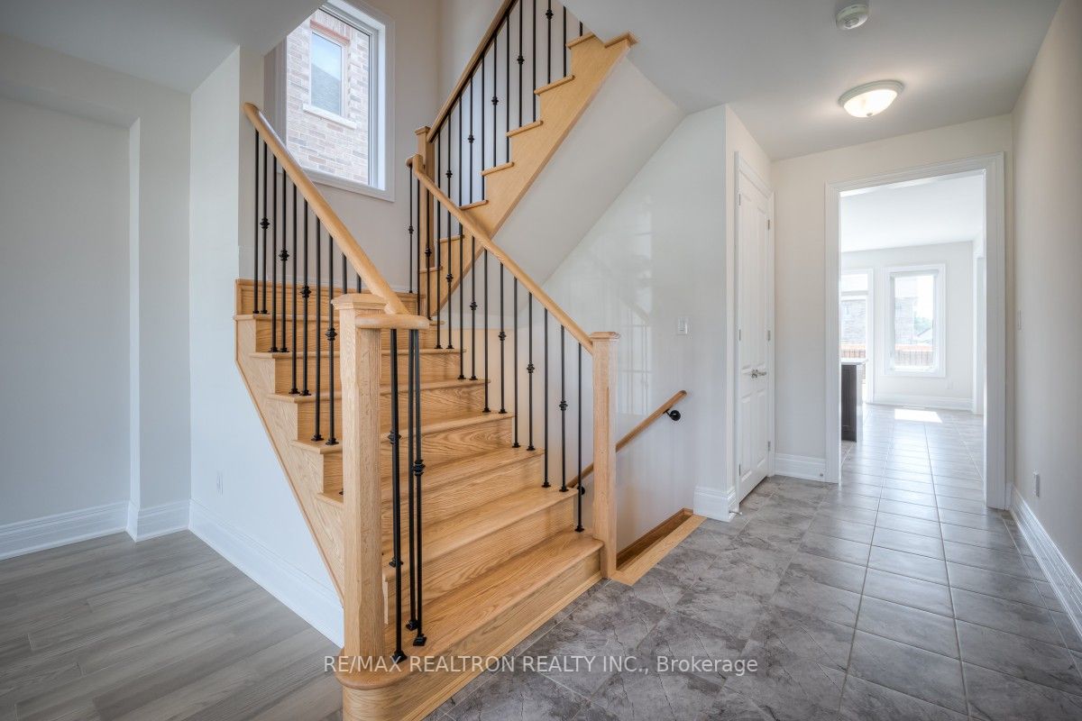 65 Mcisaac Dr