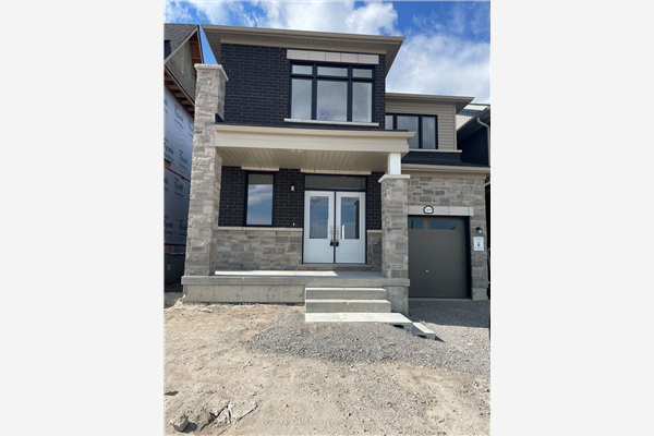 169 Fenchurch Manr, Barrie