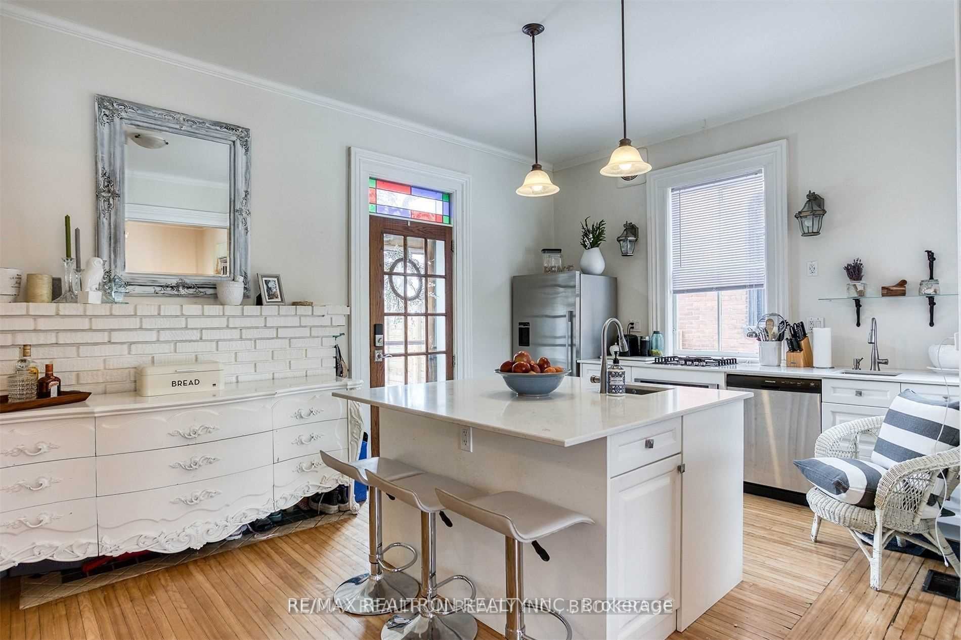 74 & 76 Ontario St