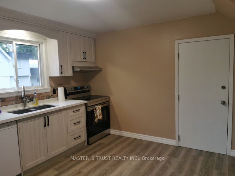 89 Westmount Dr S, #1