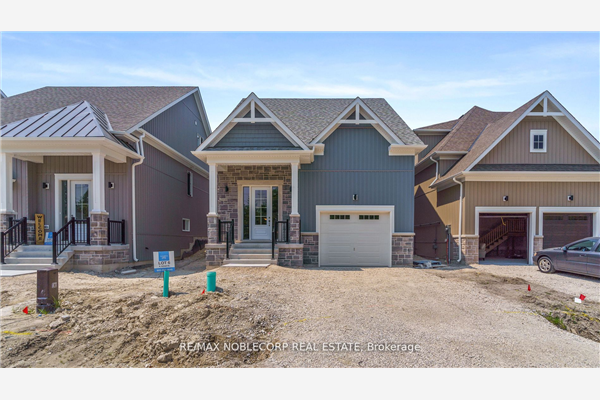 4 62nd St S, Wasaga Beach