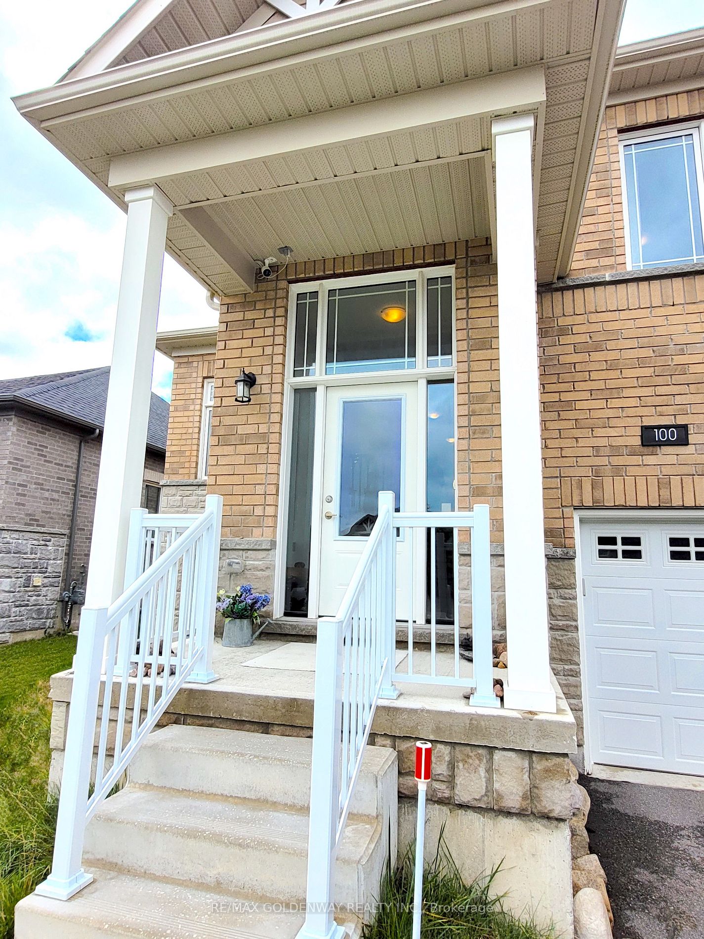 100 Isabella Dr