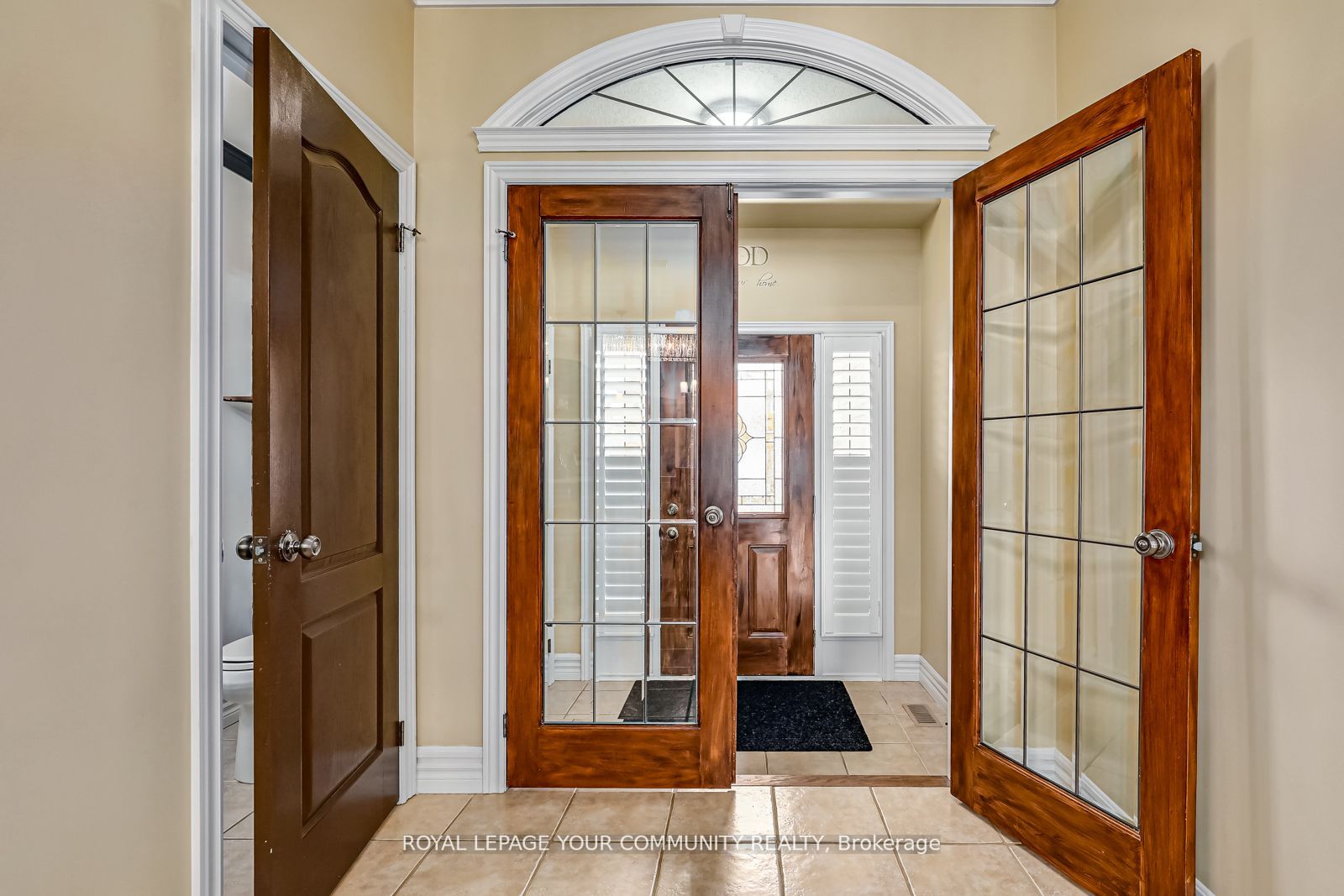 32 Davis St