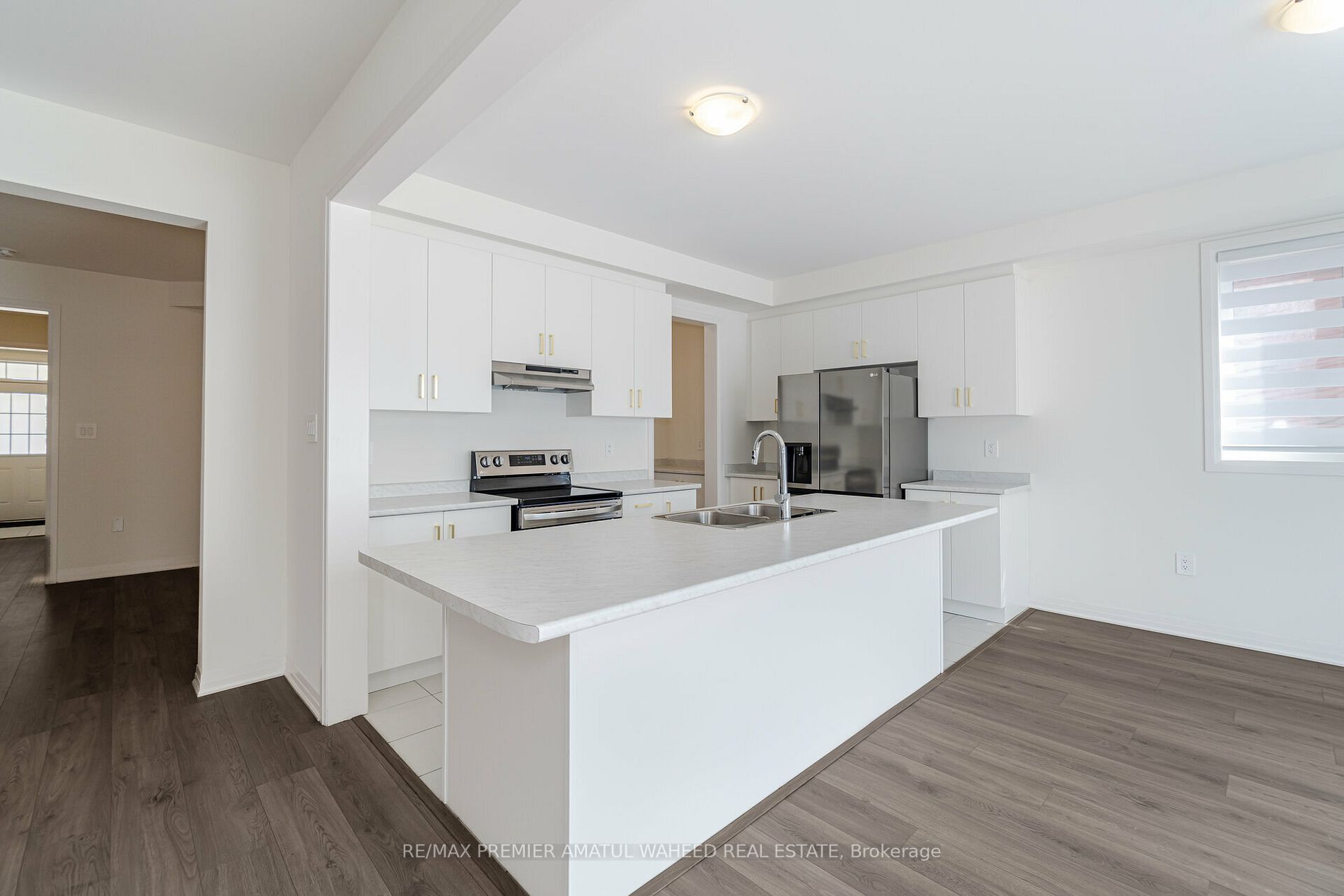 32 Copperhill Hts S