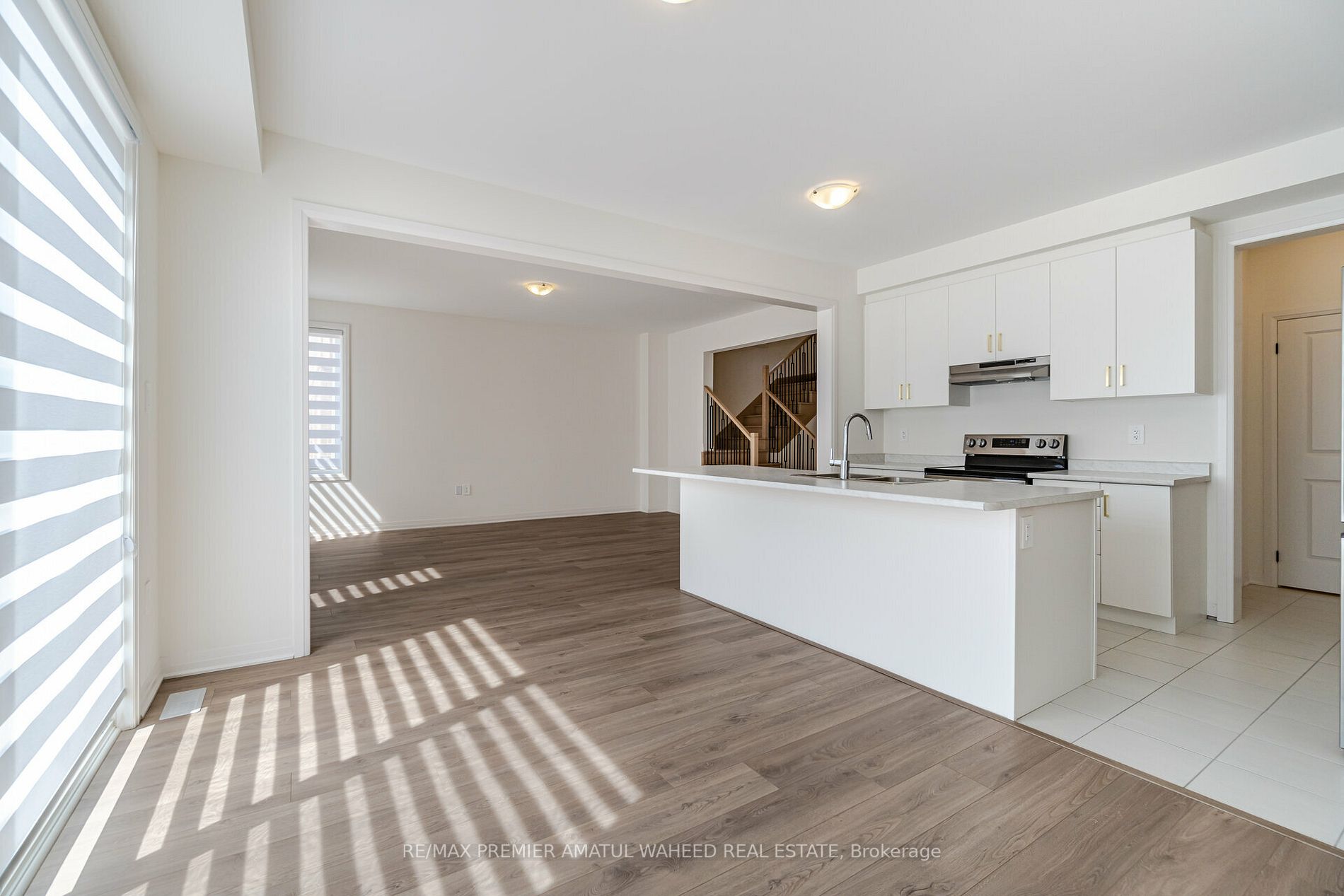 32 Copperhill Hts S