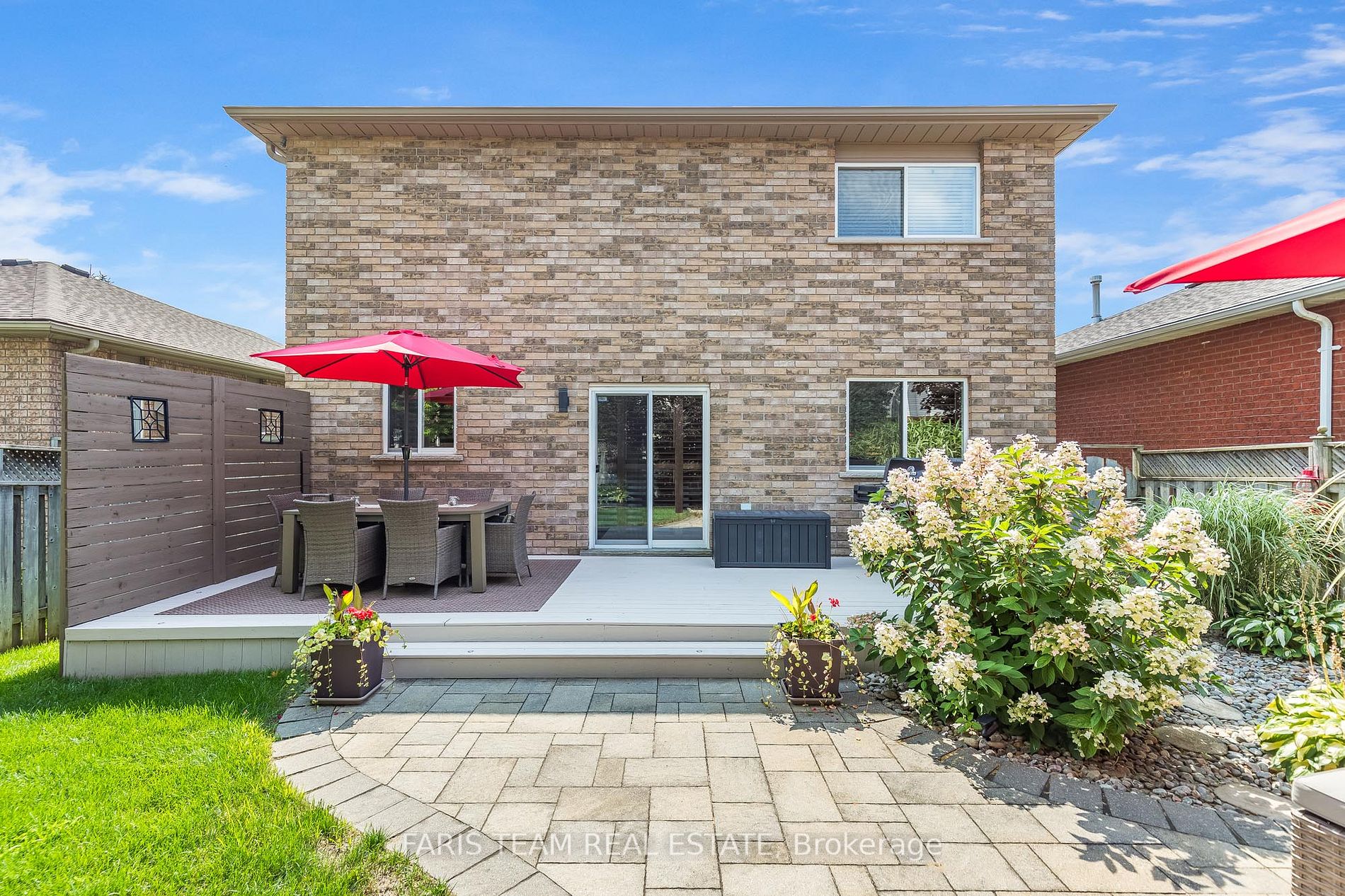 210 Mapleton Avenue