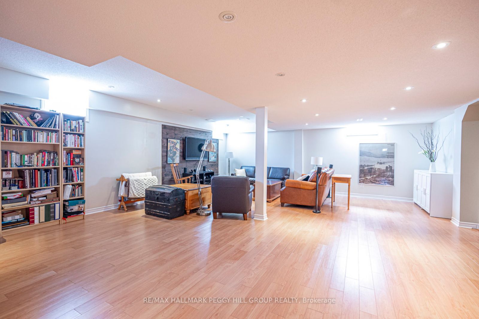 49 Regalia Way