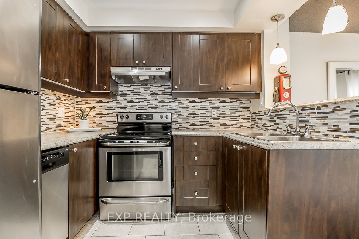 12 Lankin Blvd, #39