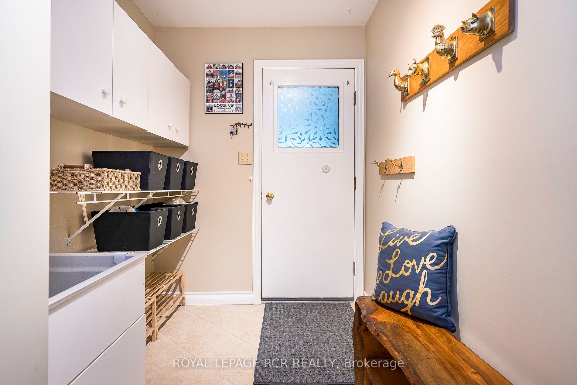 7 Burnside Crt