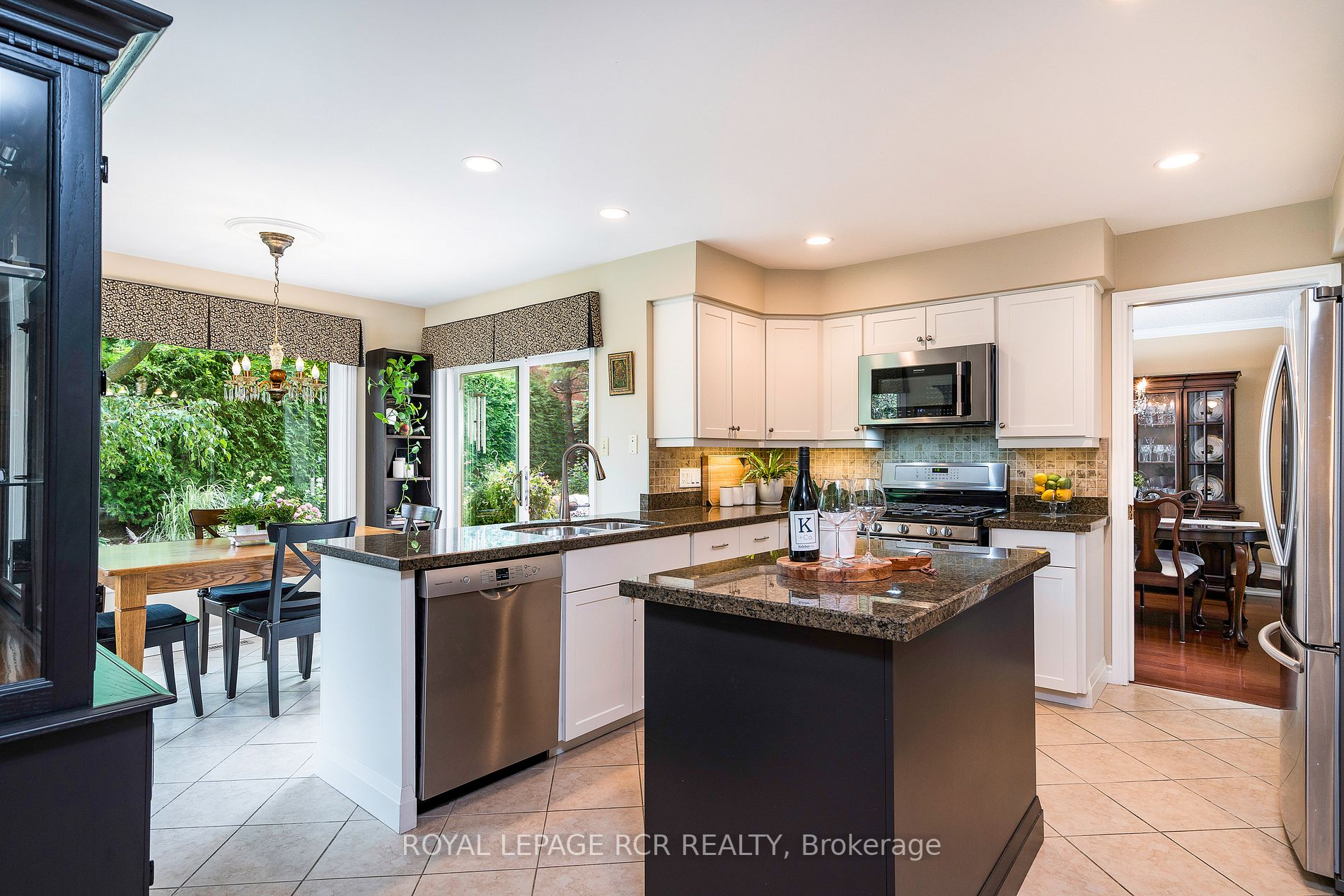 7 Burnside Crt