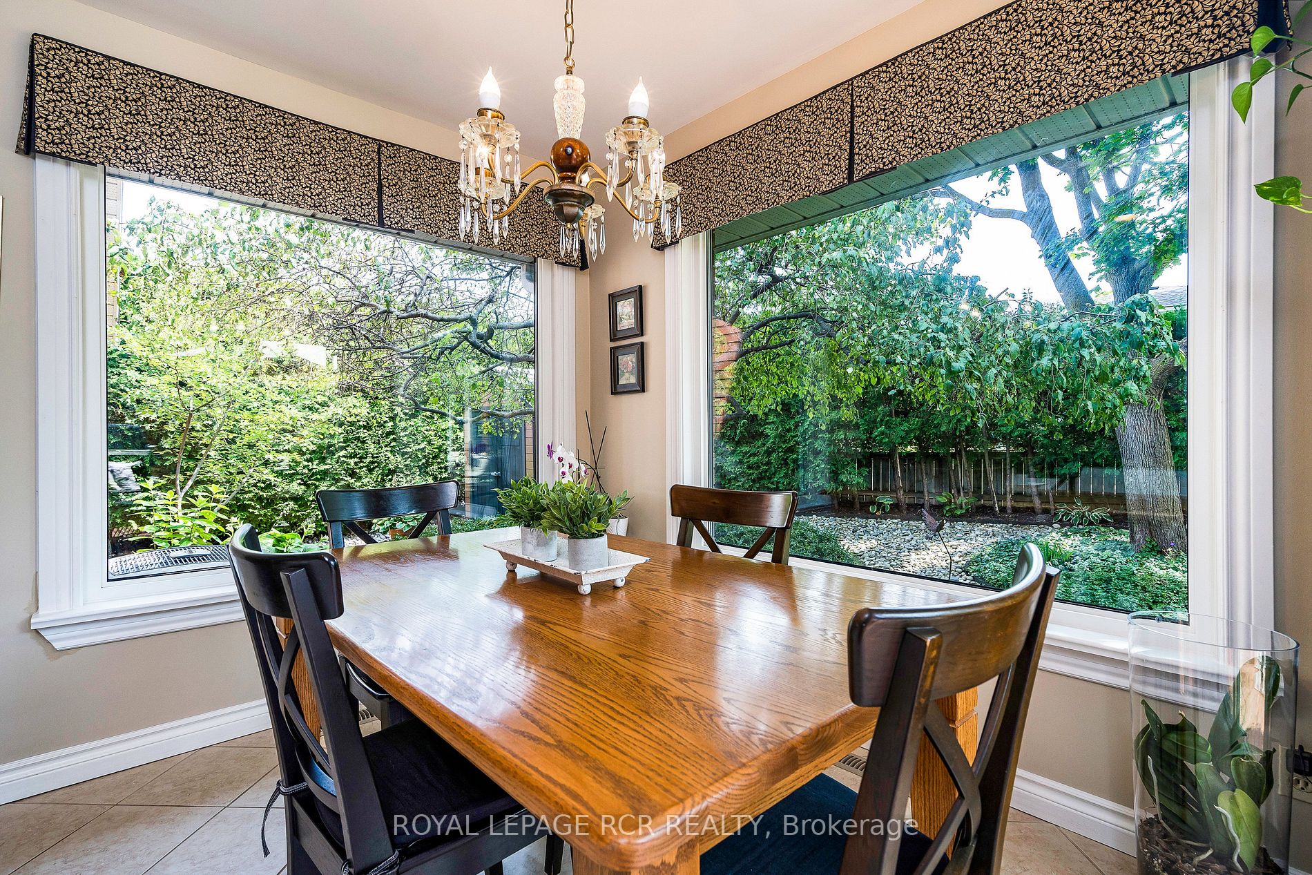 7 Burnside Crt
