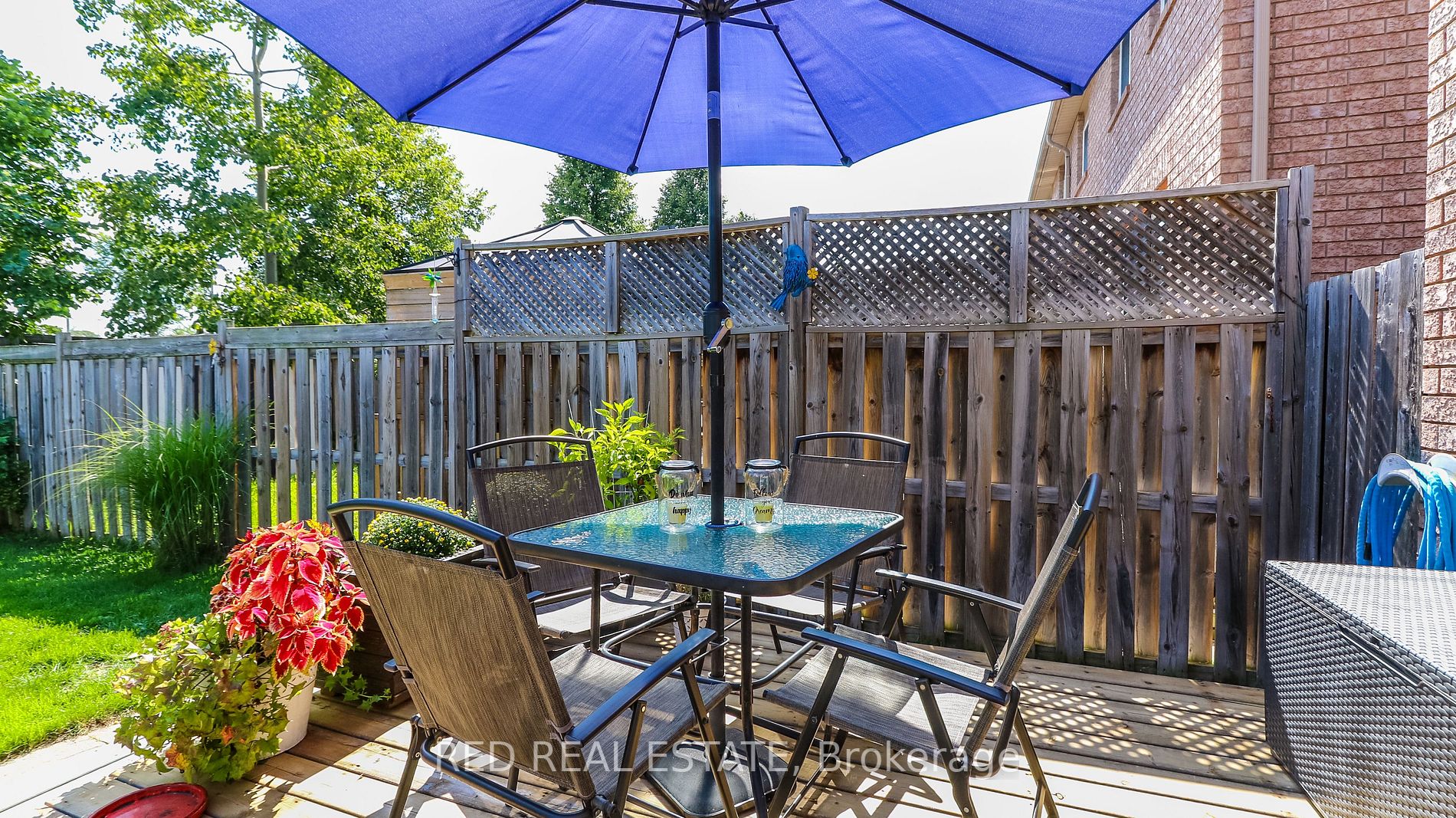 39 Lion's Gate Blvd
