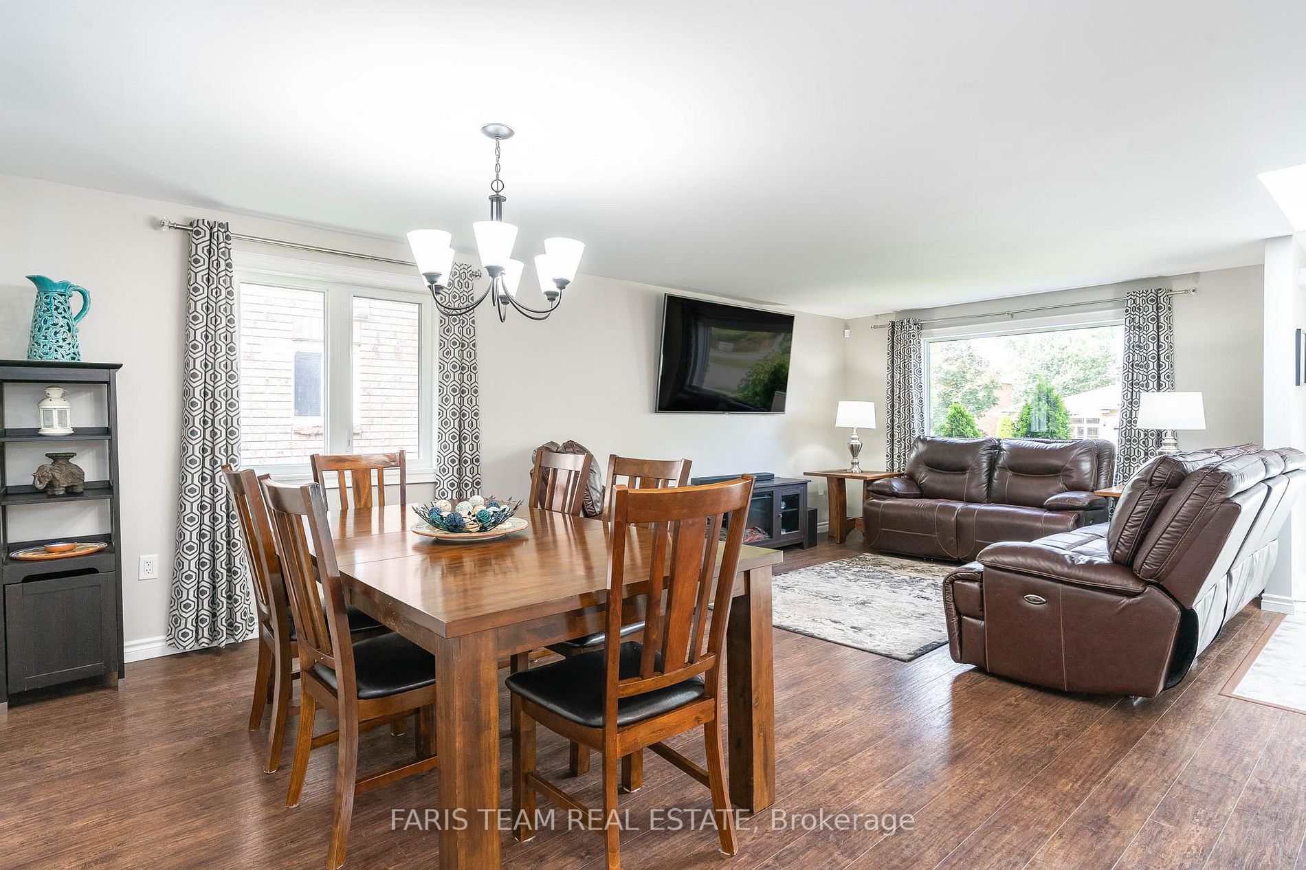 54 Douglas Dr