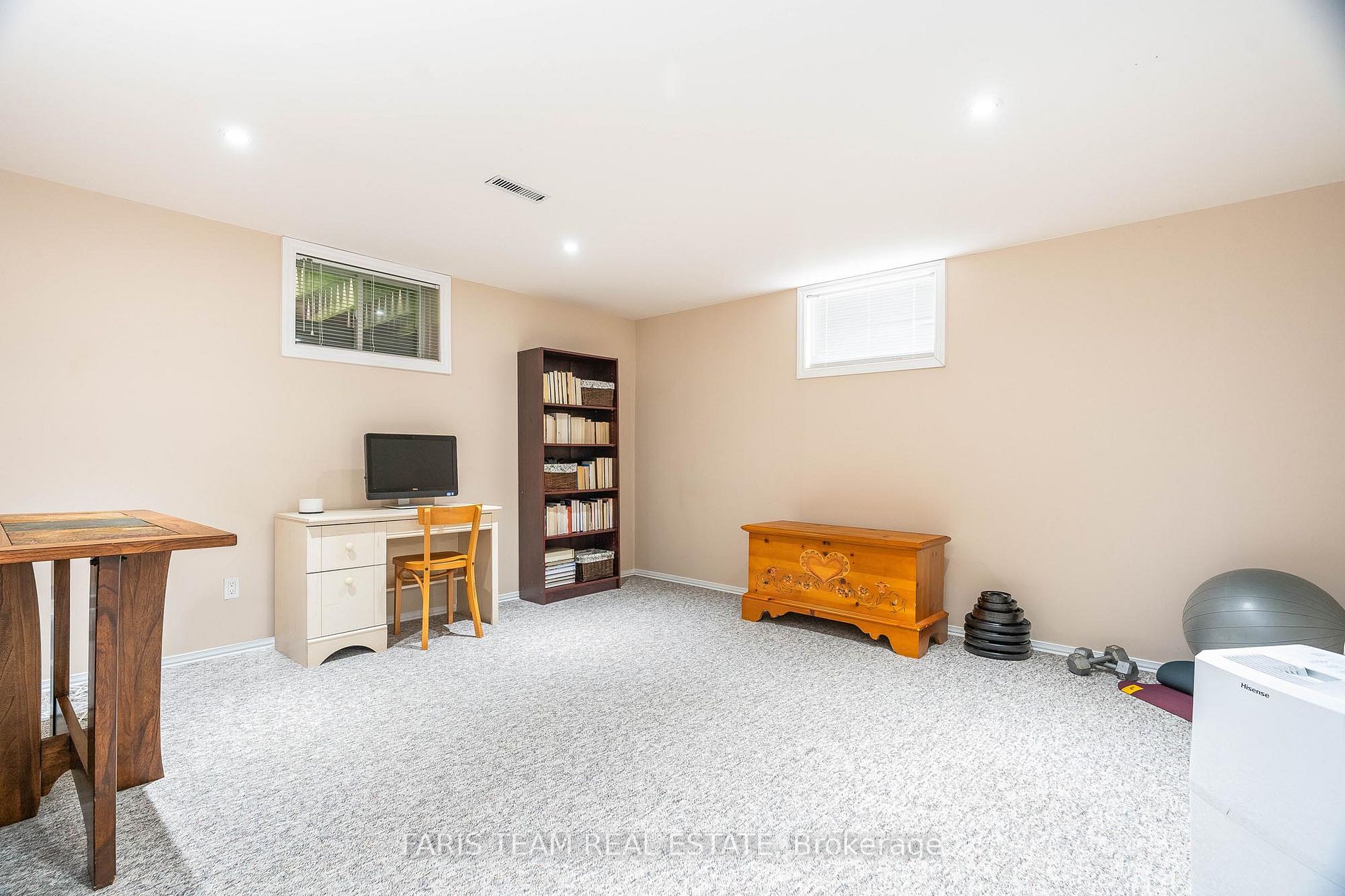 54 Douglas Dr