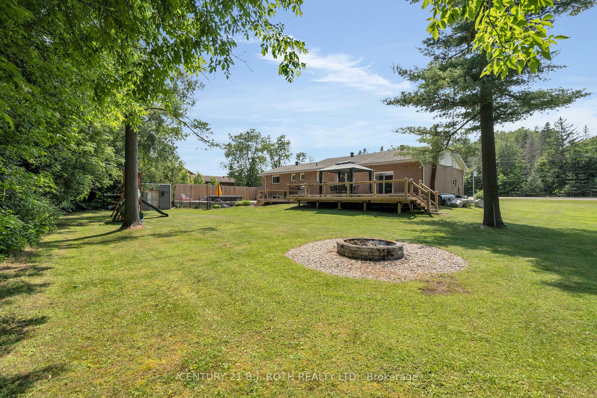 4449 Penetanguishene Rd